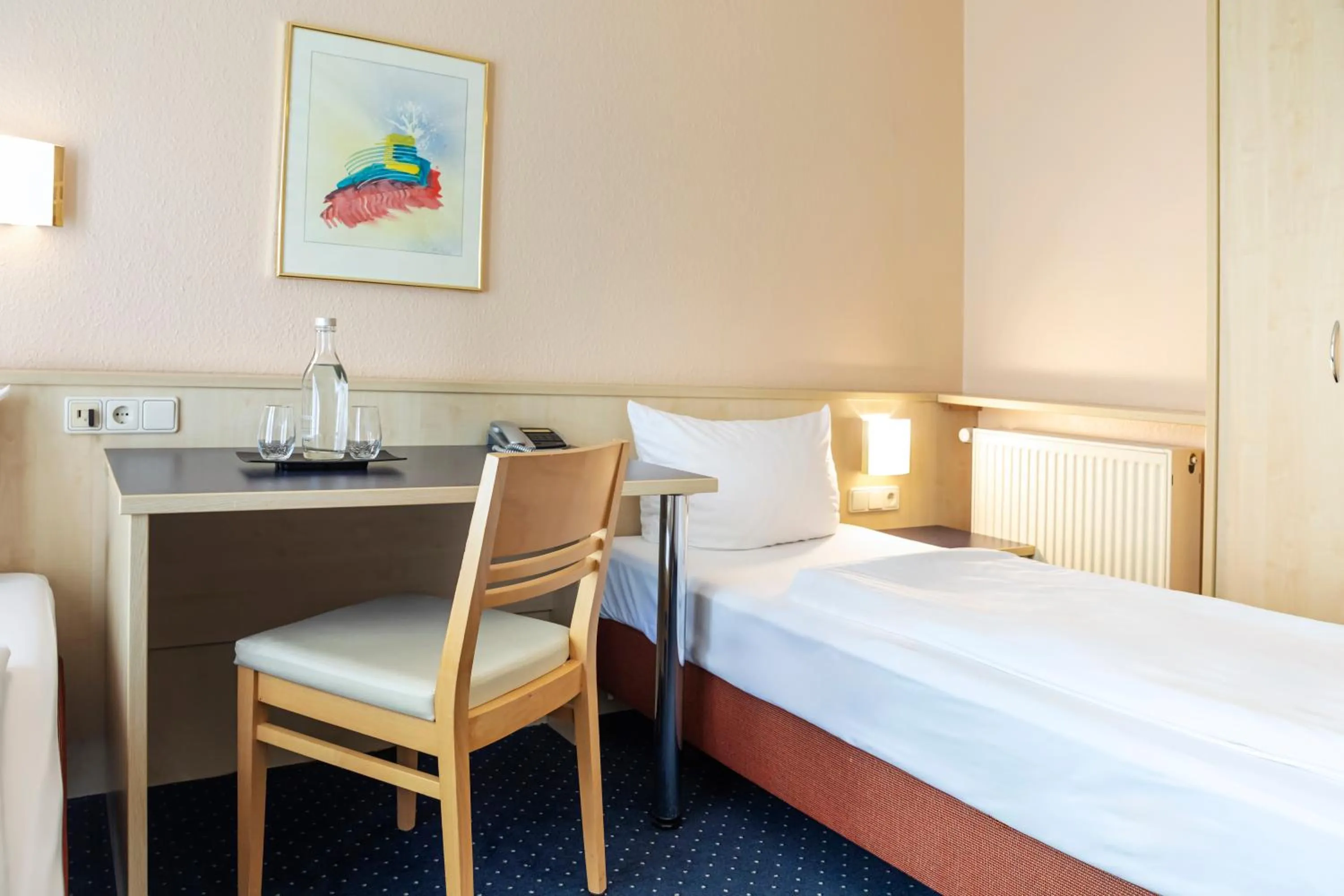 Bedroom, Bed in ACHAT Hotel Leipzig Messe