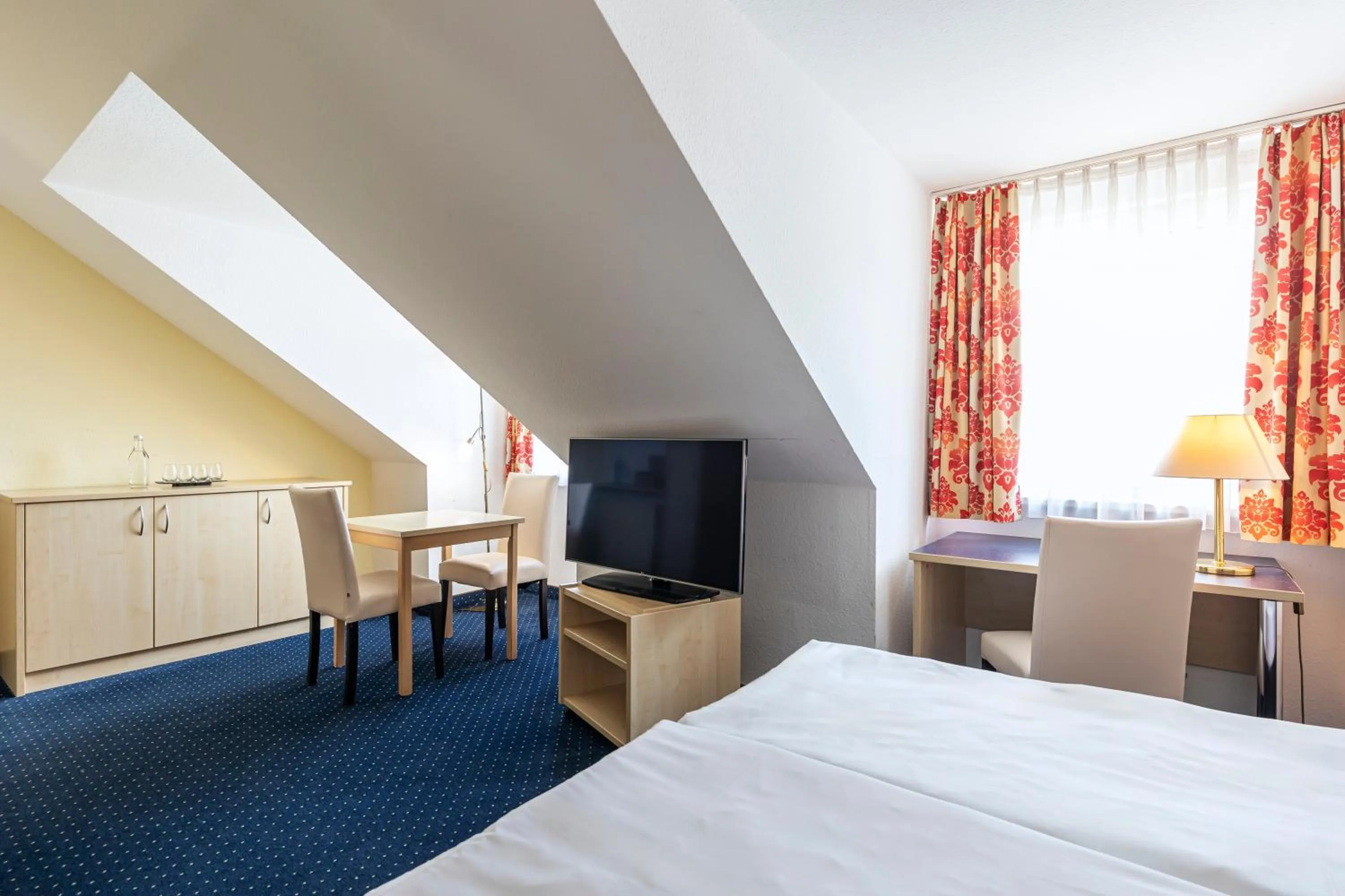 Bedroom, Bed in ACHAT Hotel Leipzig Messe