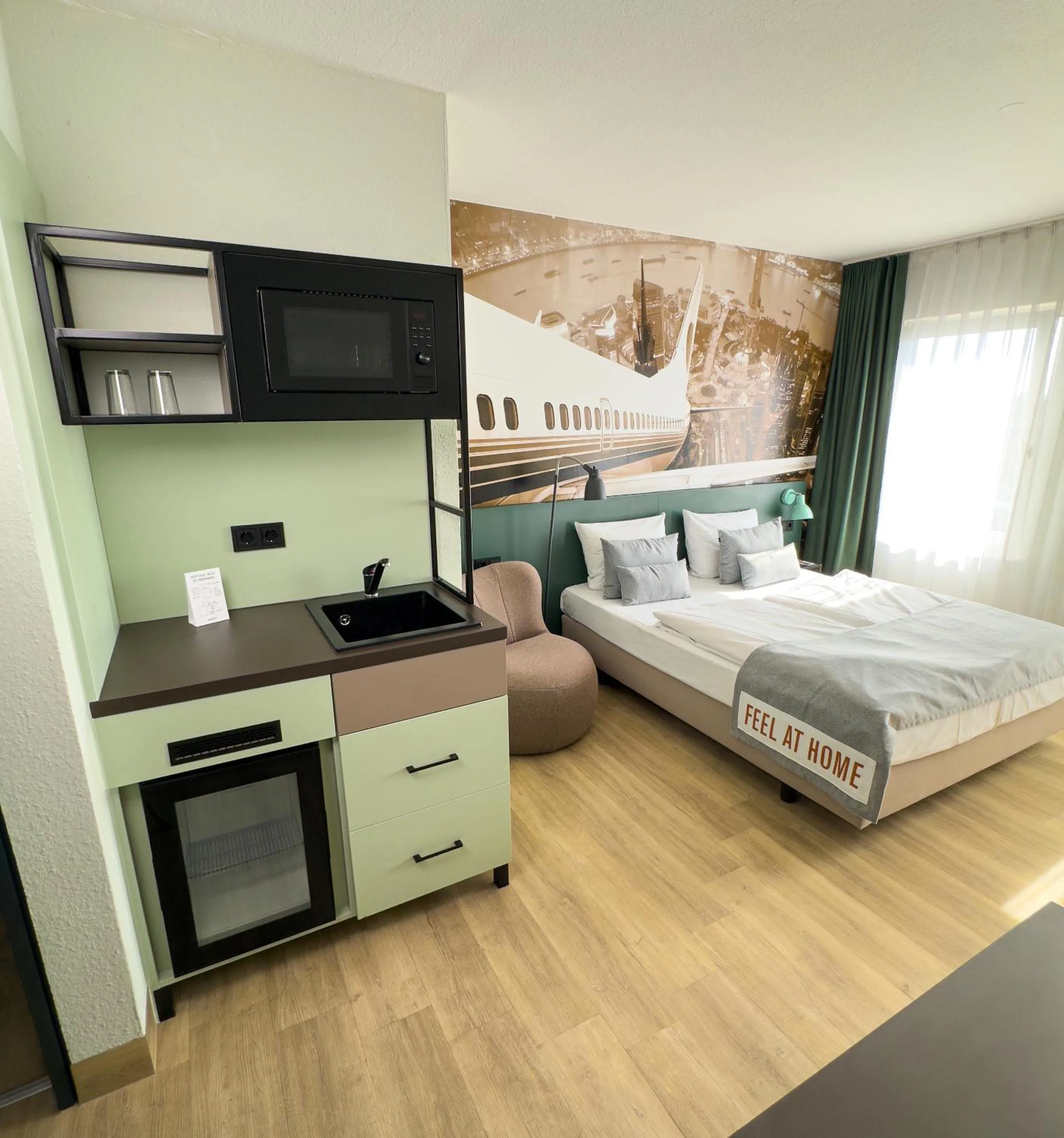 Photo of the whole room, Bed in ACHAT Hotel Frankfurt Airport
