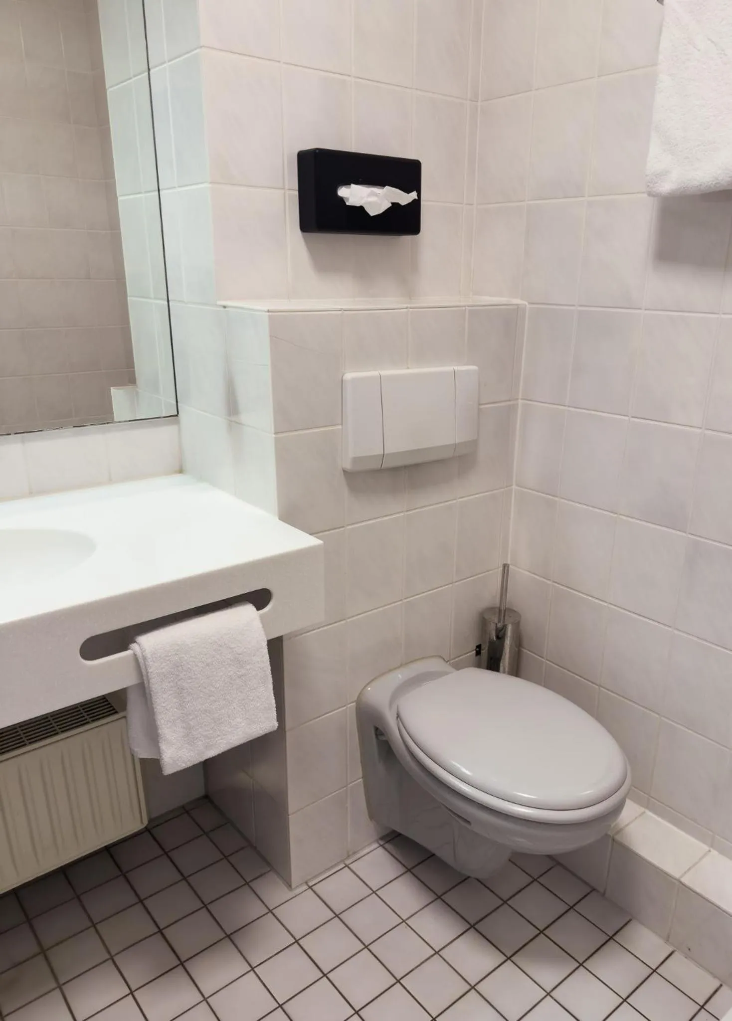 Bathroom in ACHAT Hotel Frankfurt Airport