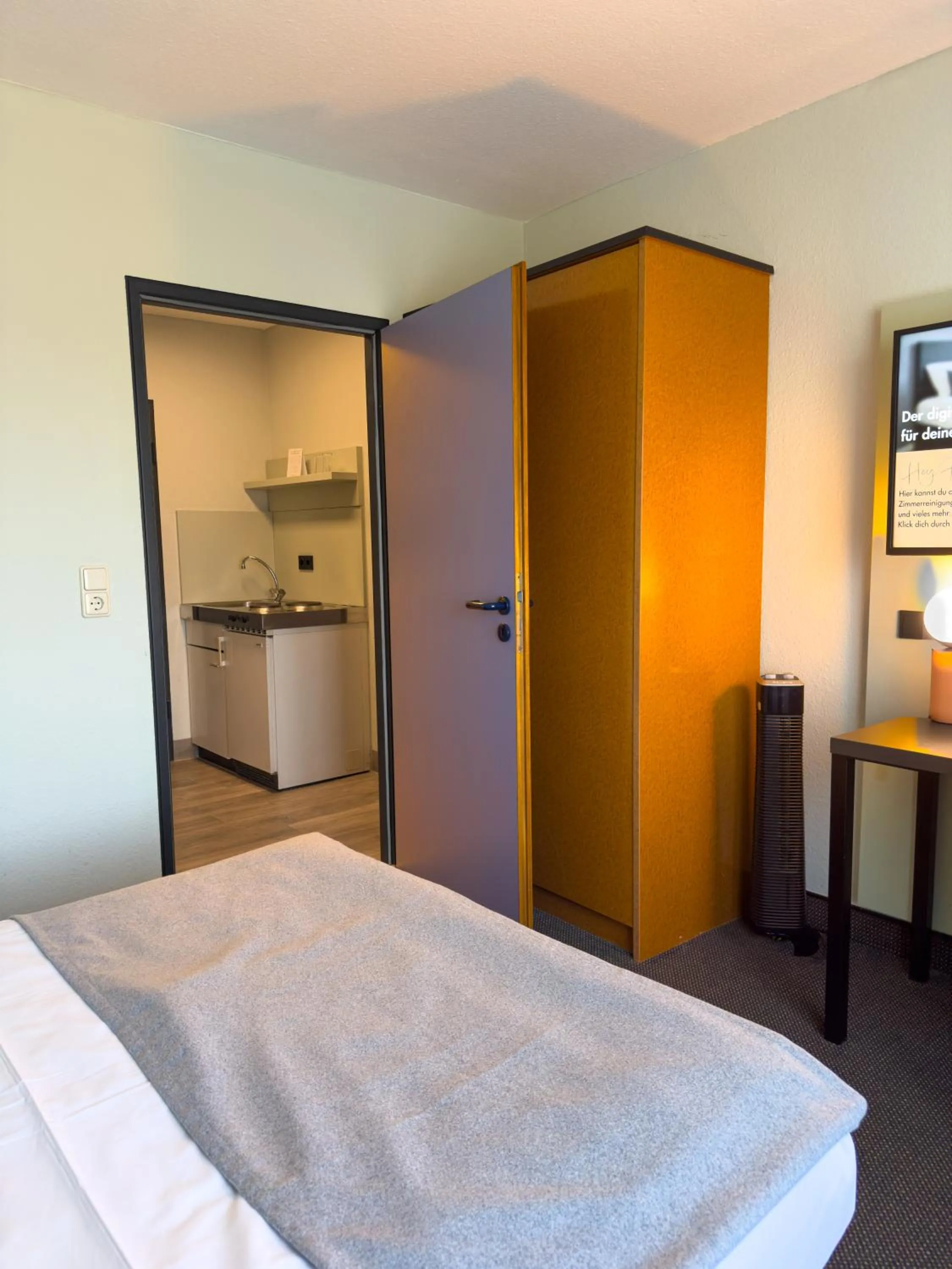 Photo of the whole room, Bed in ACHAT Hotel Frankfurt Airport