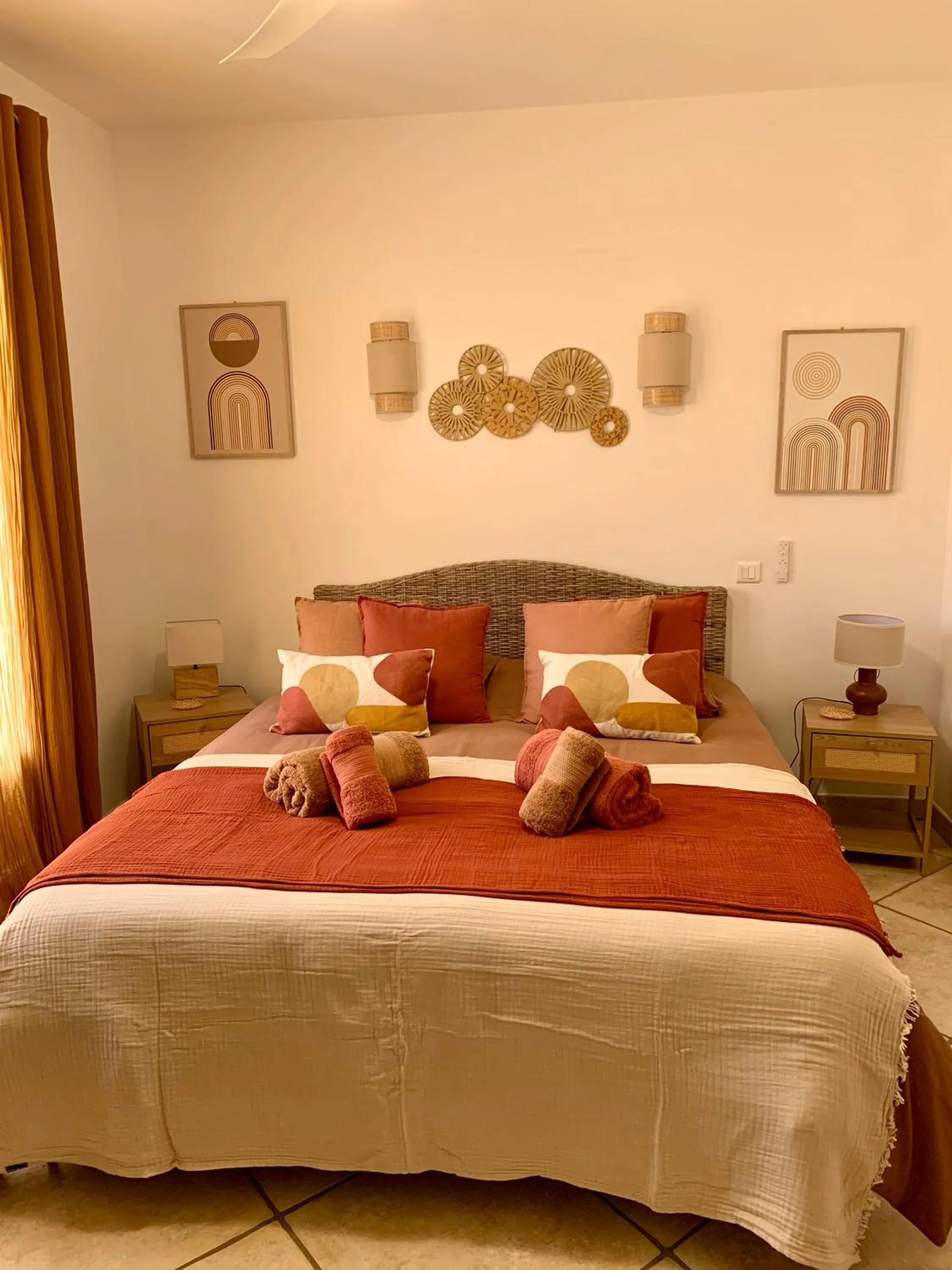 Bedroom, Bed in Villa fiora chambre