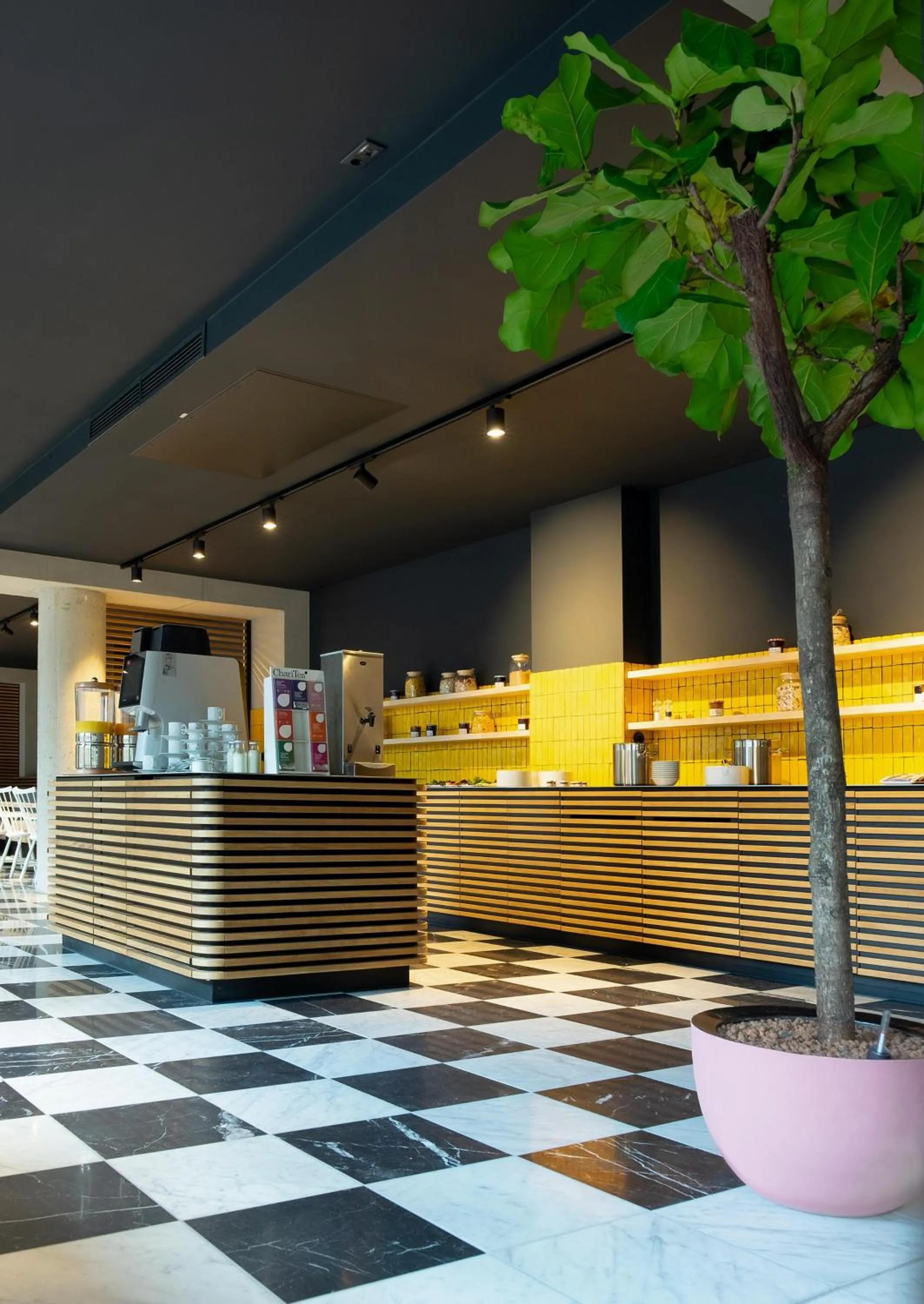 Breakfast in Flowers Hotel Essen