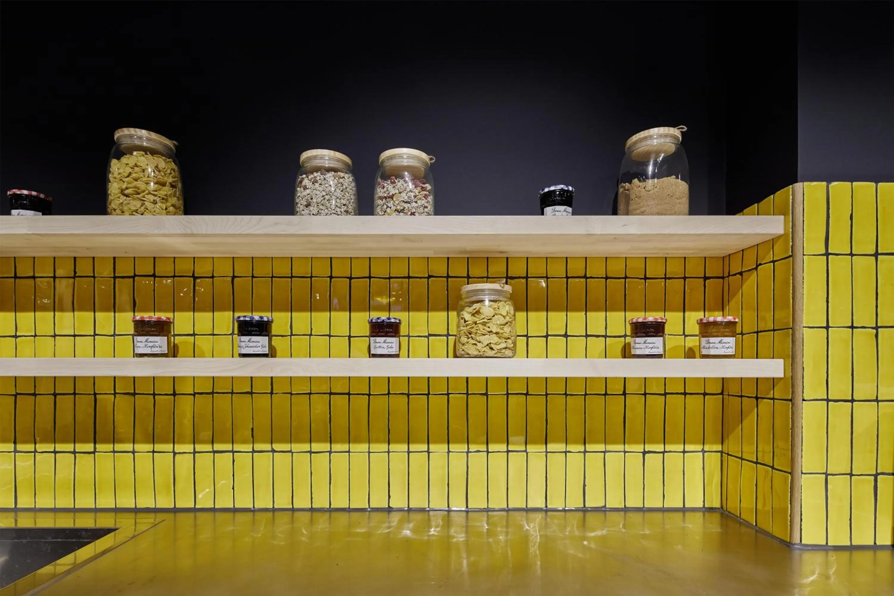 Breakfast in Flowers Hotel Essen