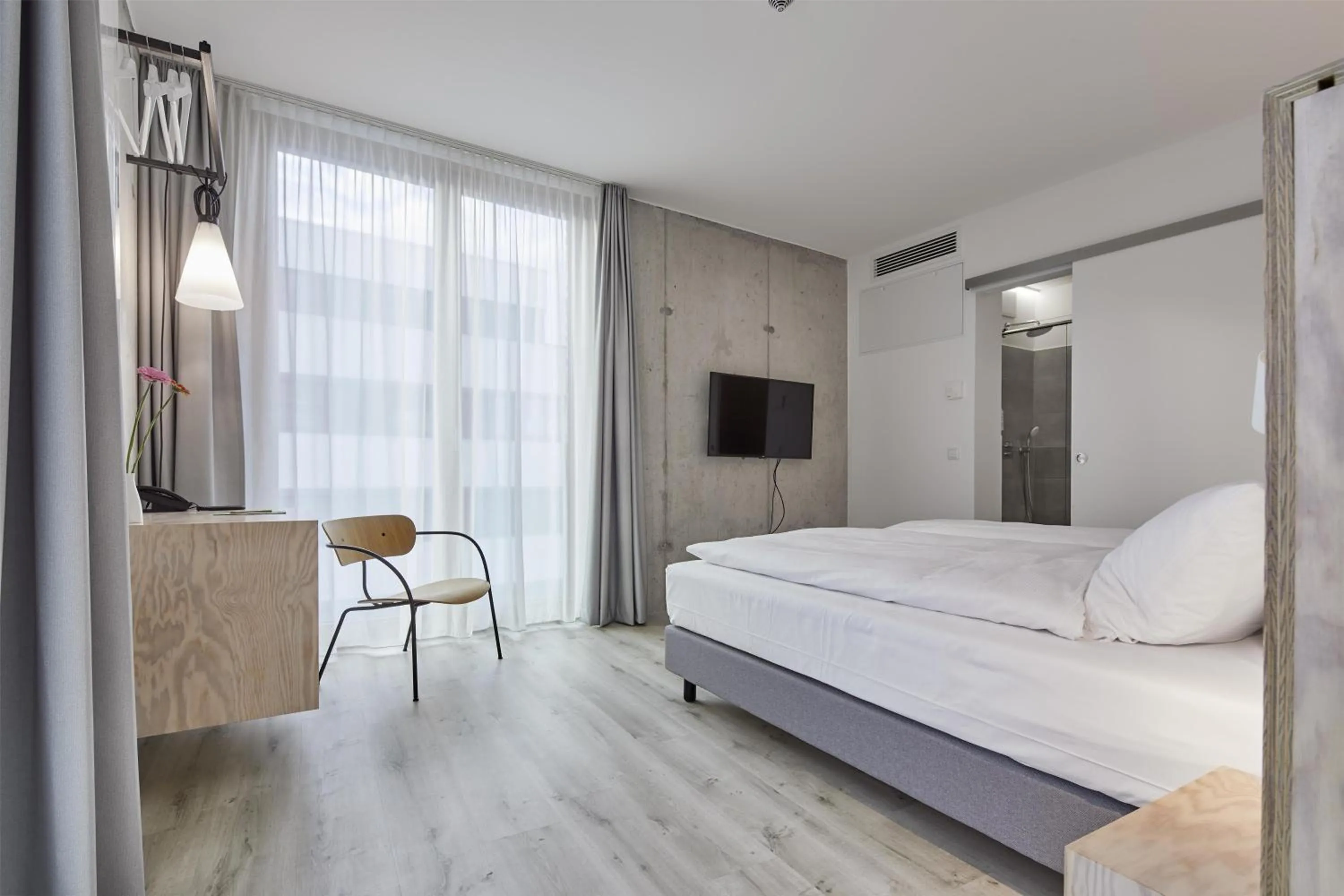 Bedroom, Bed in Flowers Hotel Essen