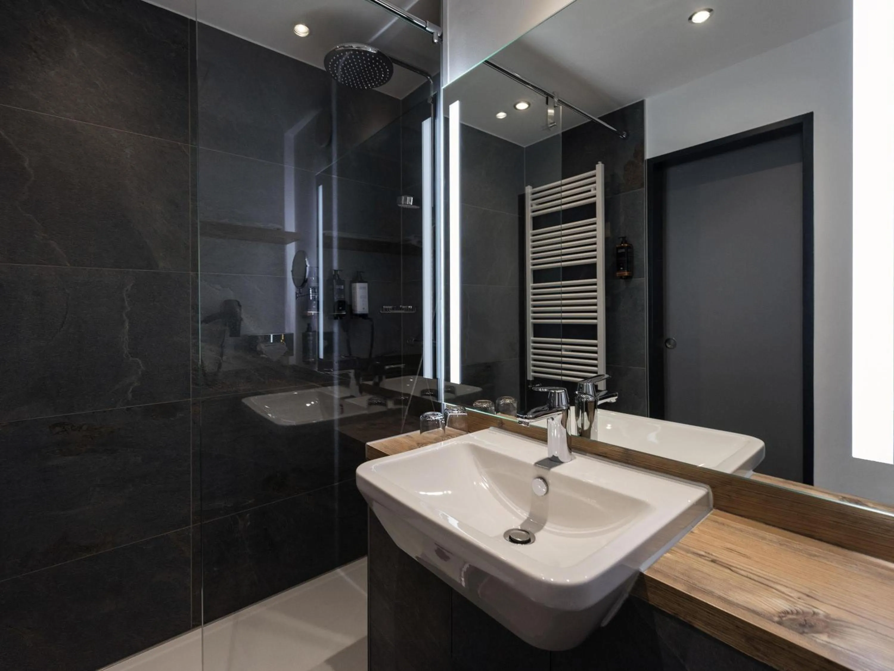 Bedroom in Mercure Hotel Garmisch Partenkirchen