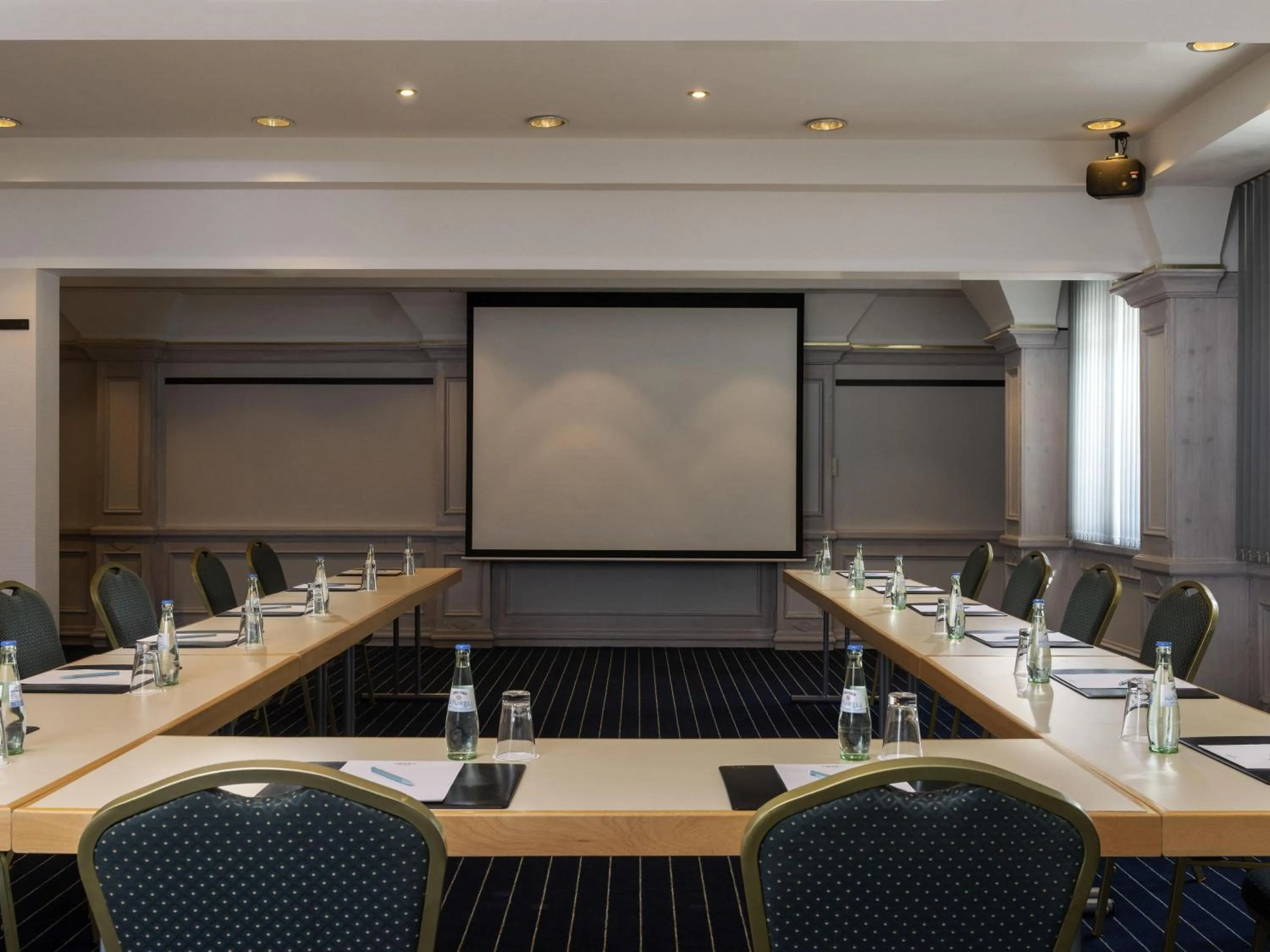 Meeting/conference room in Mercure Hotel Garmisch Partenkirchen