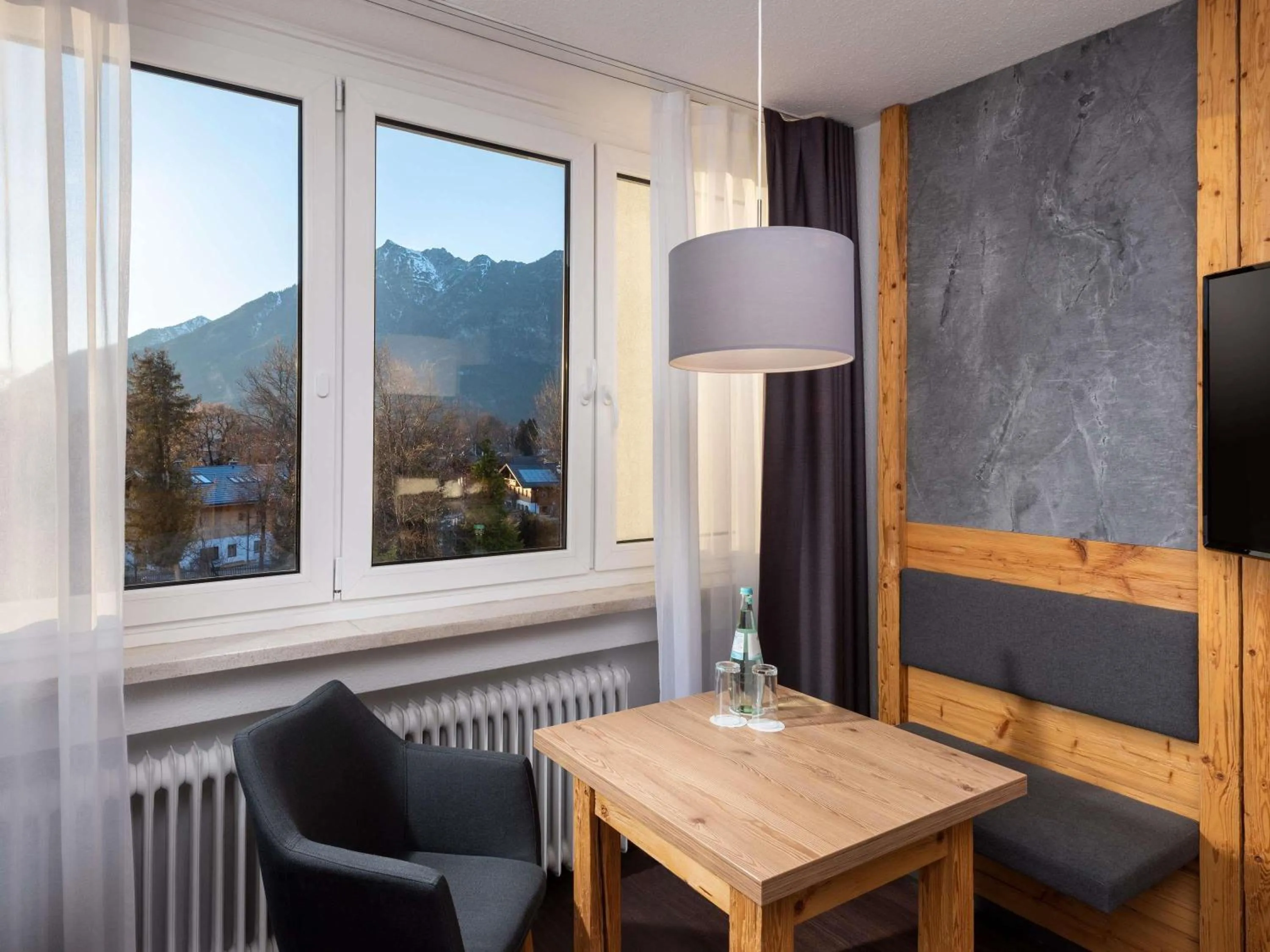 Property building in Mercure Hotel Garmisch Partenkirchen