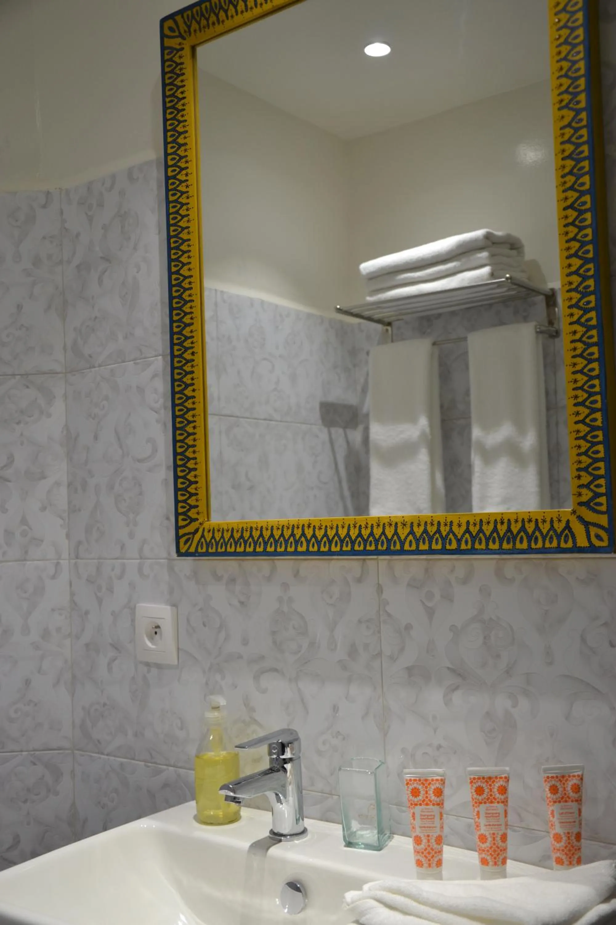 Bathroom in Riad Louane