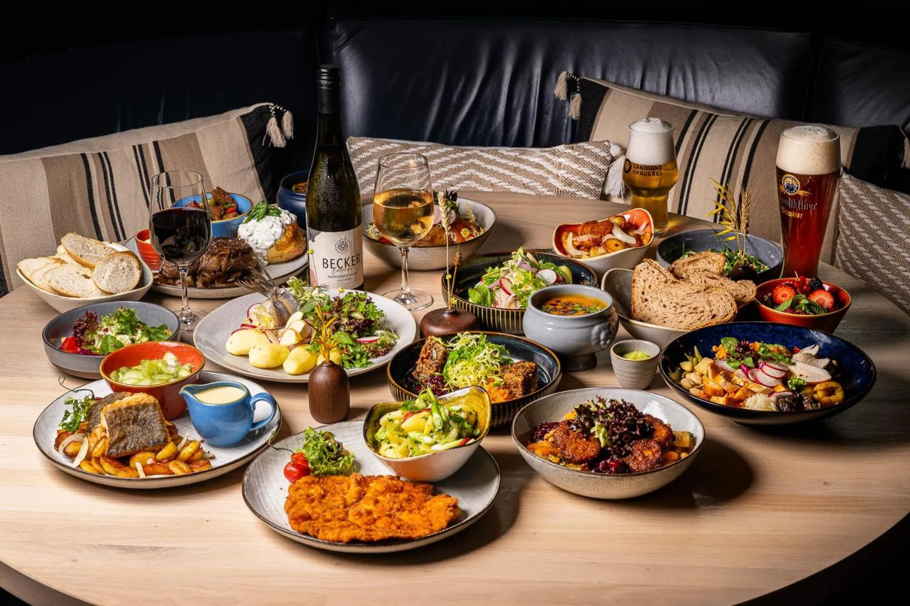 Restaurant/places to eat in Alt Lohbrügger Hof