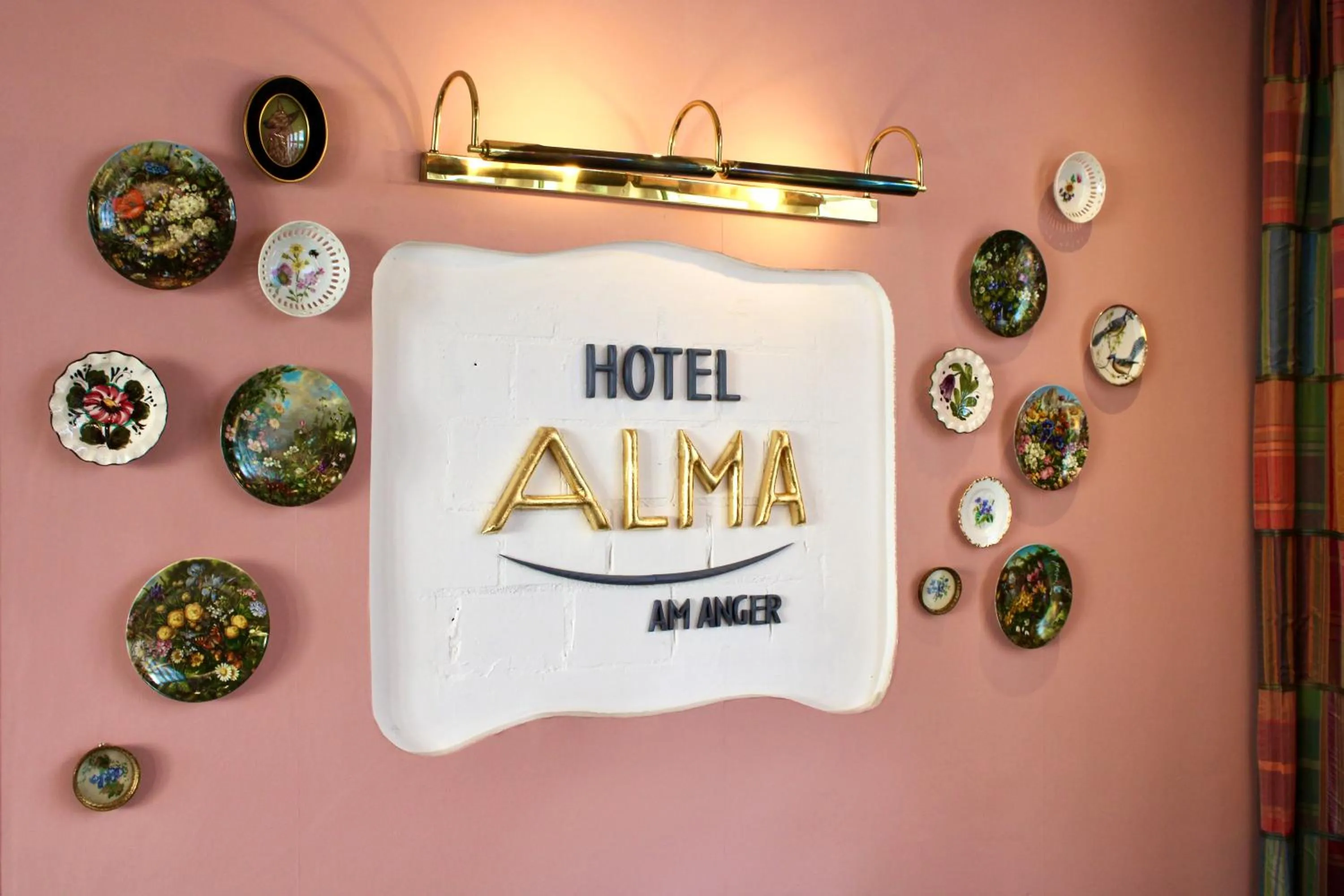 Property logo or sign in Hotel Alma Am Anger