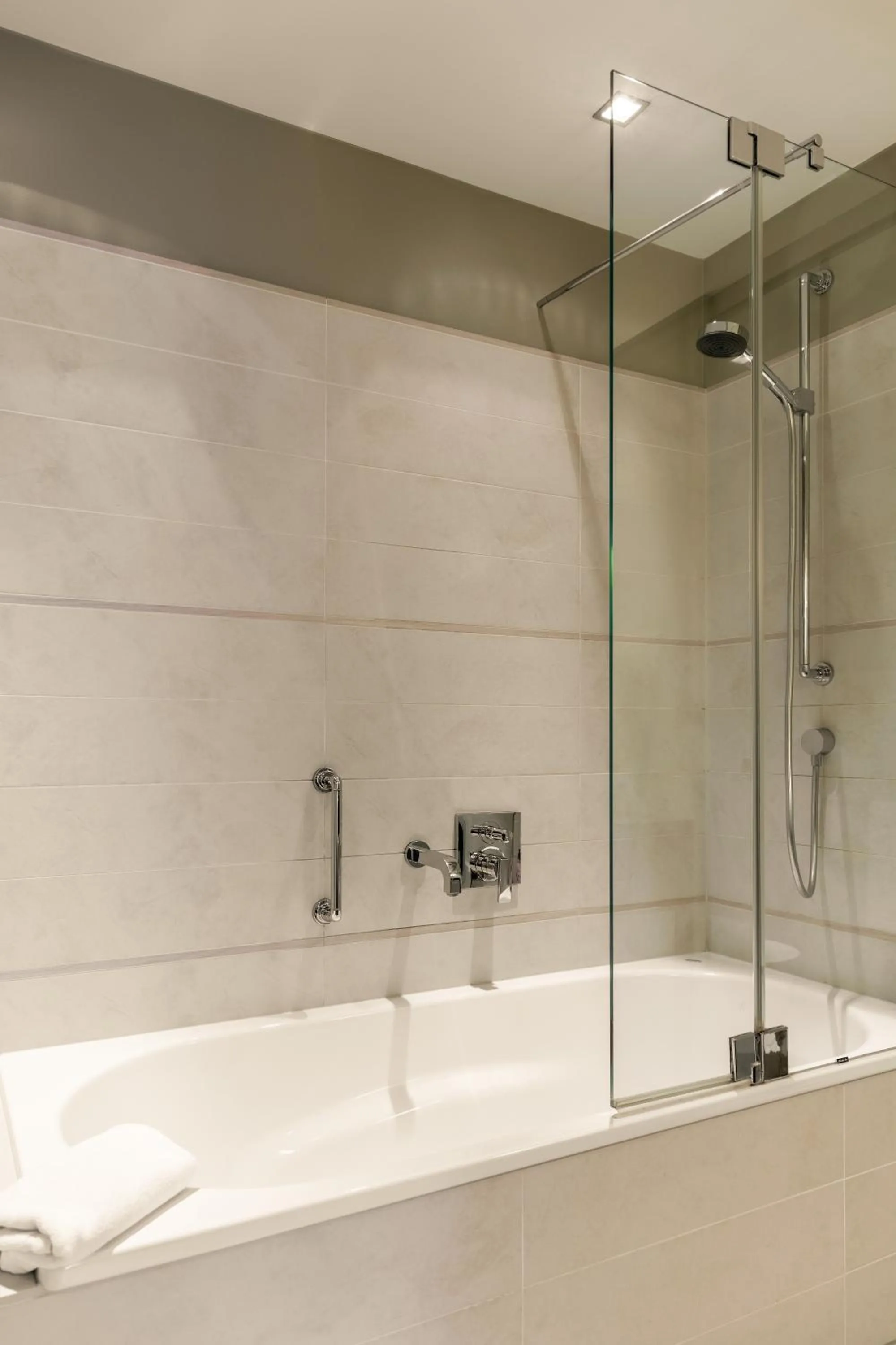 Bathroom in Hotel Alma Am Anger