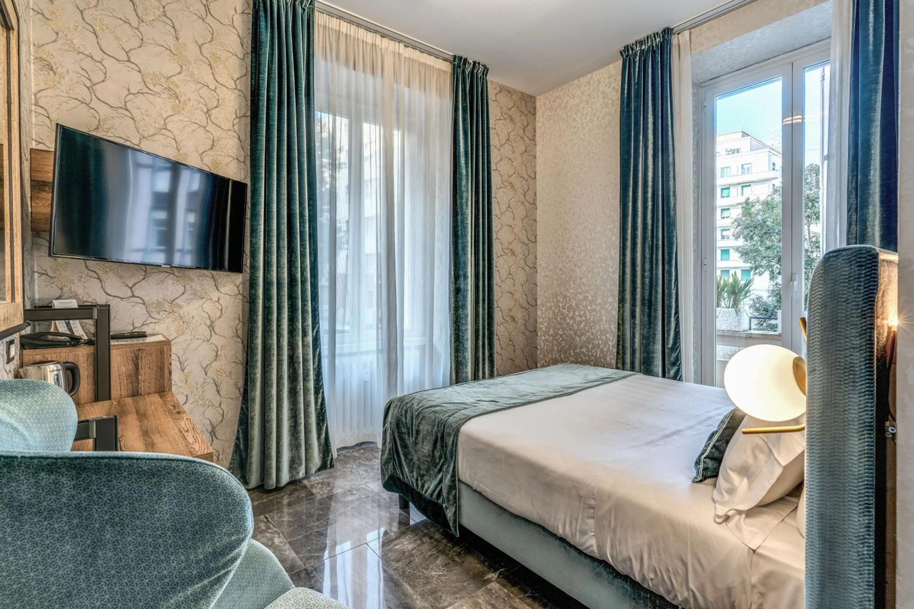 Balcony/Terrace, Bed in Apollo Boutique Hotel