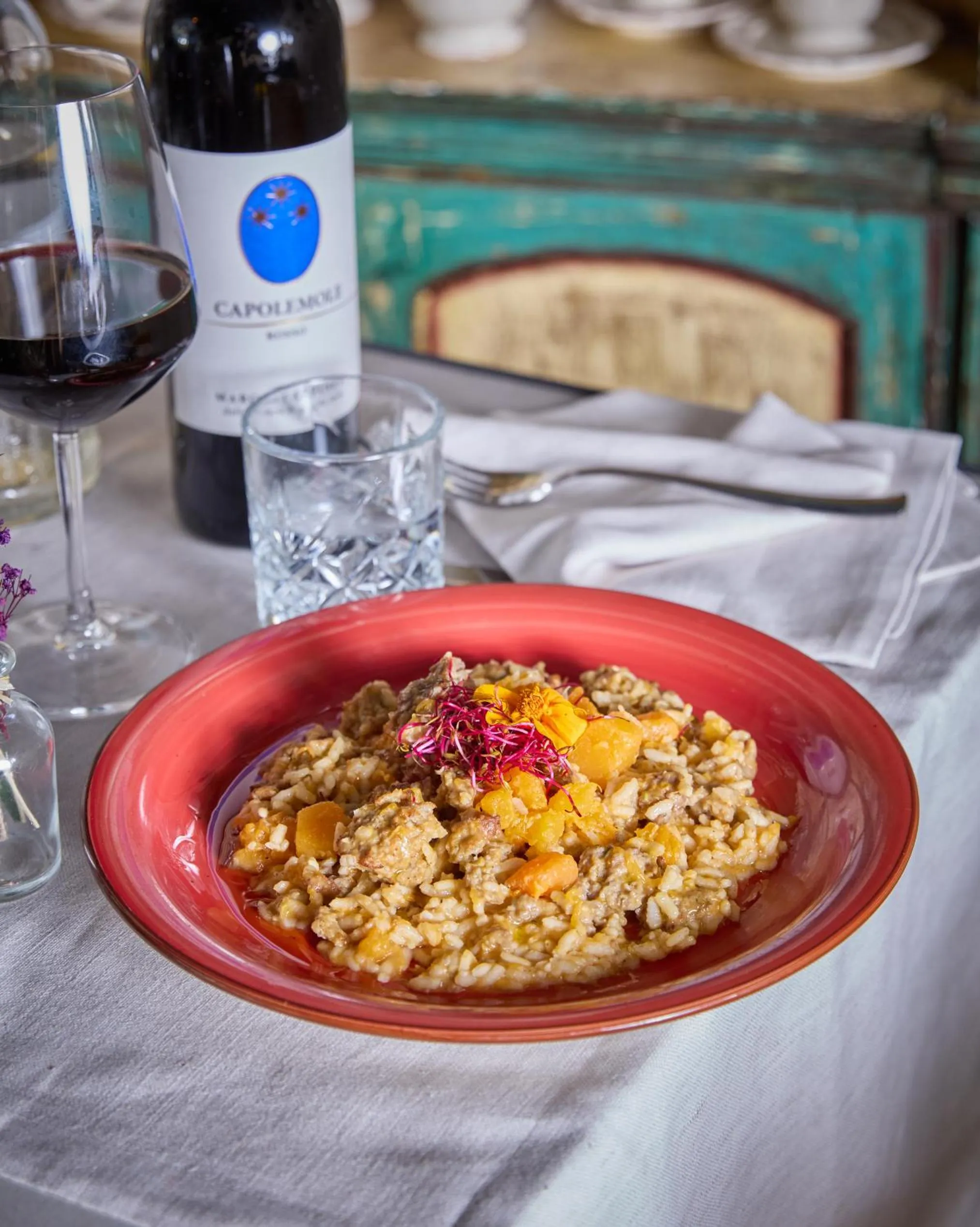 Restaurant/places to eat in Apollo Boutique Hotel