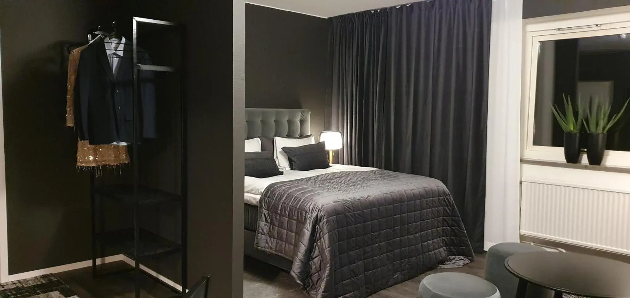 Deluxe Double Room with Shower in Hotell Iföhus Deluxe Double Room with Shower in Hotell Iföhus