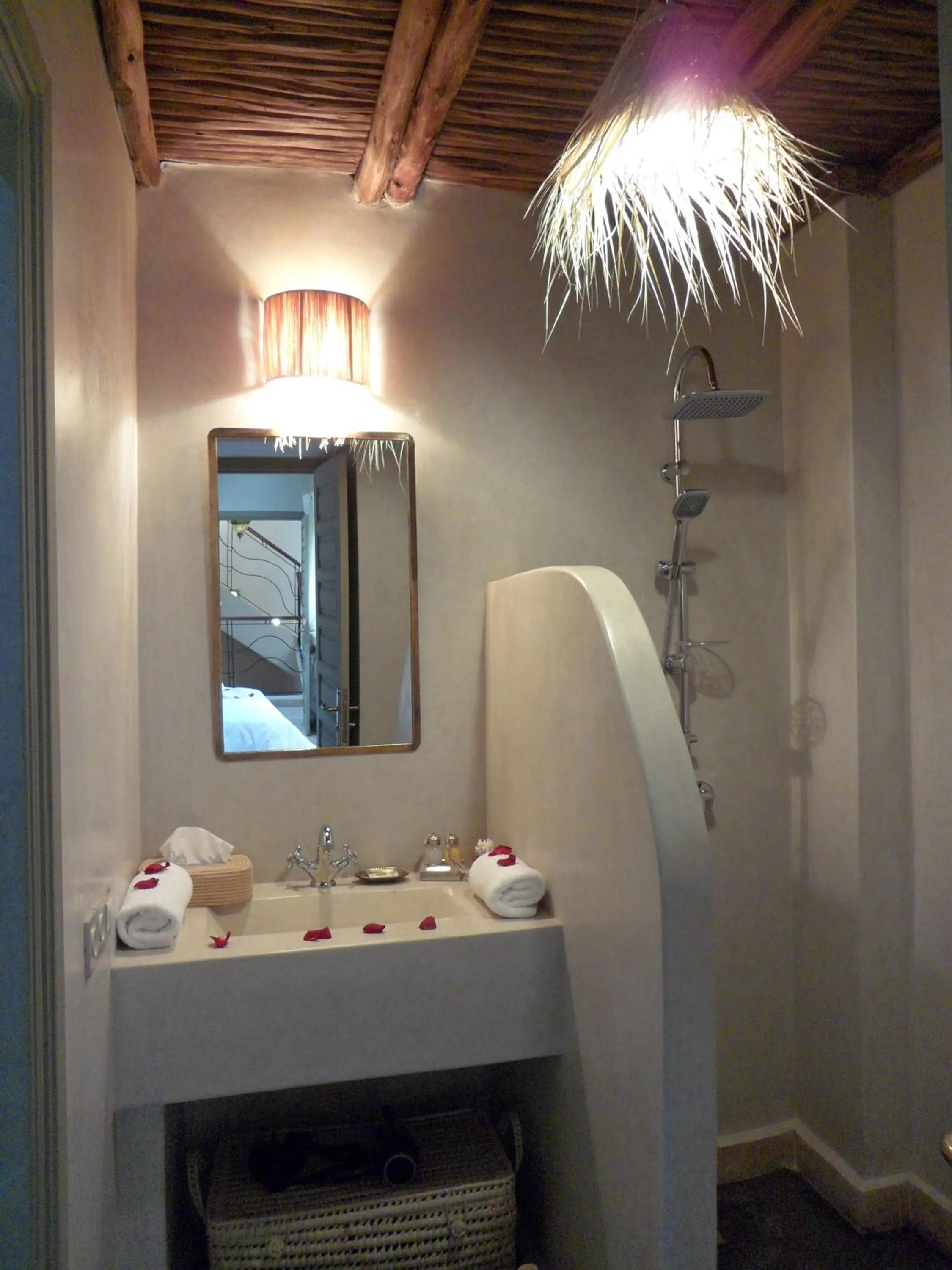 Bathroom in Riad et Spa Misria Les Oliviers