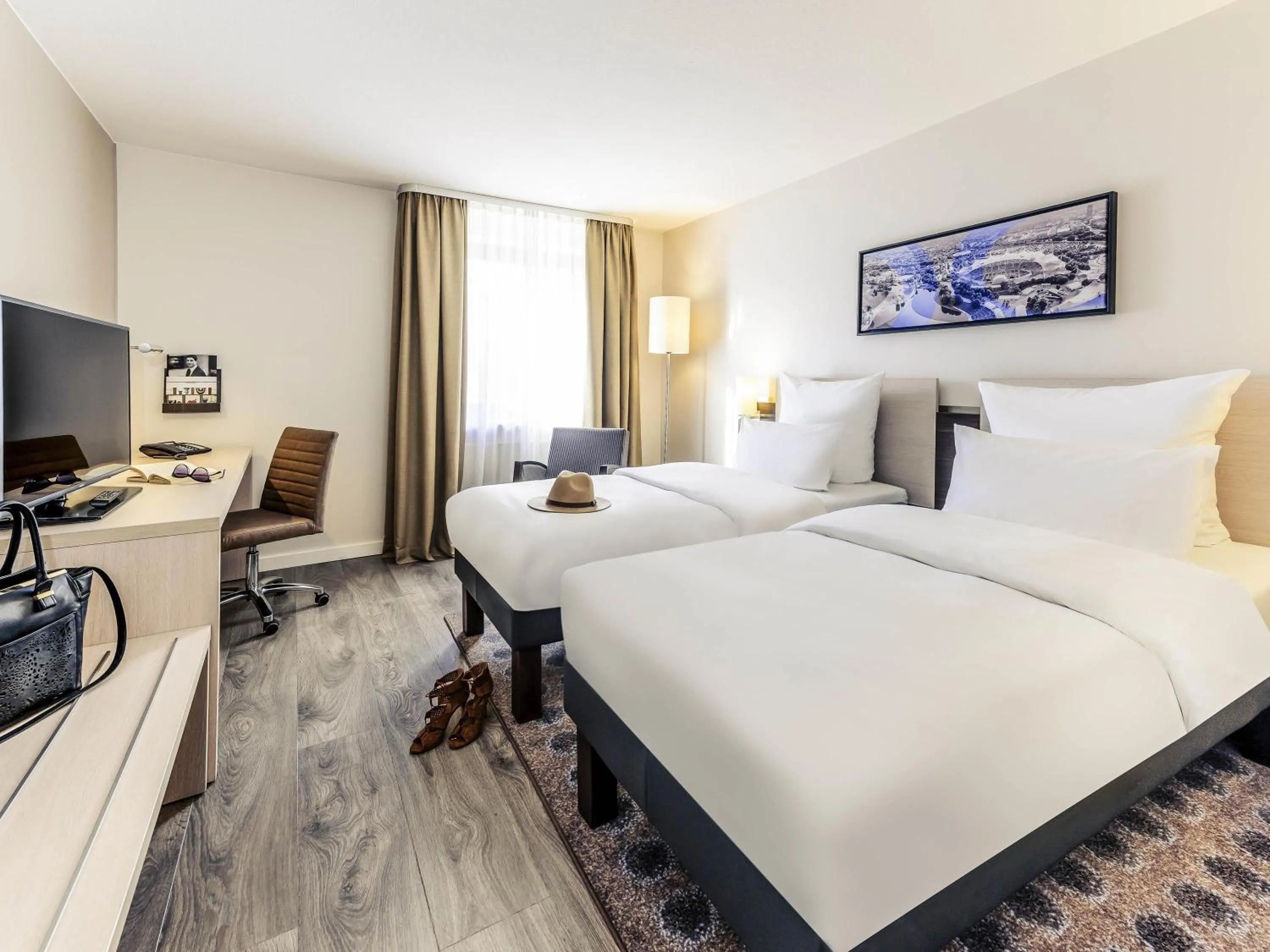 Bedroom, Bed in Mercure Hotel München Süd Messe