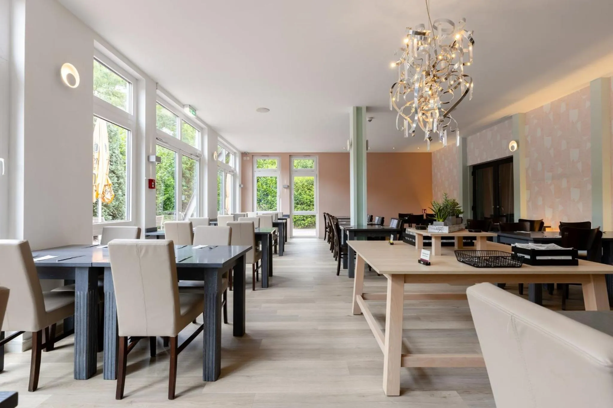 Restaurant/places to eat in Garner Hotel Oberhausen