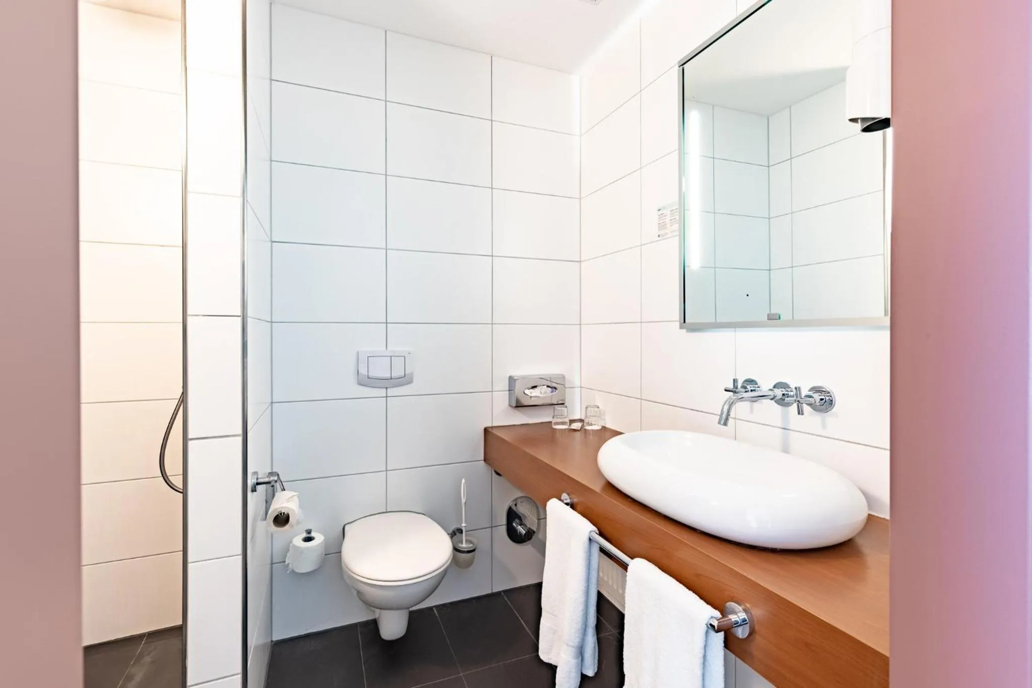 Bathroom in Garner Hotel Oberhausen