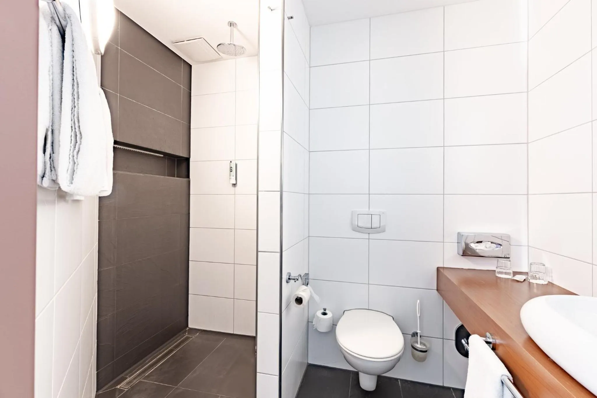 Bathroom in Garner Hotel Oberhausen