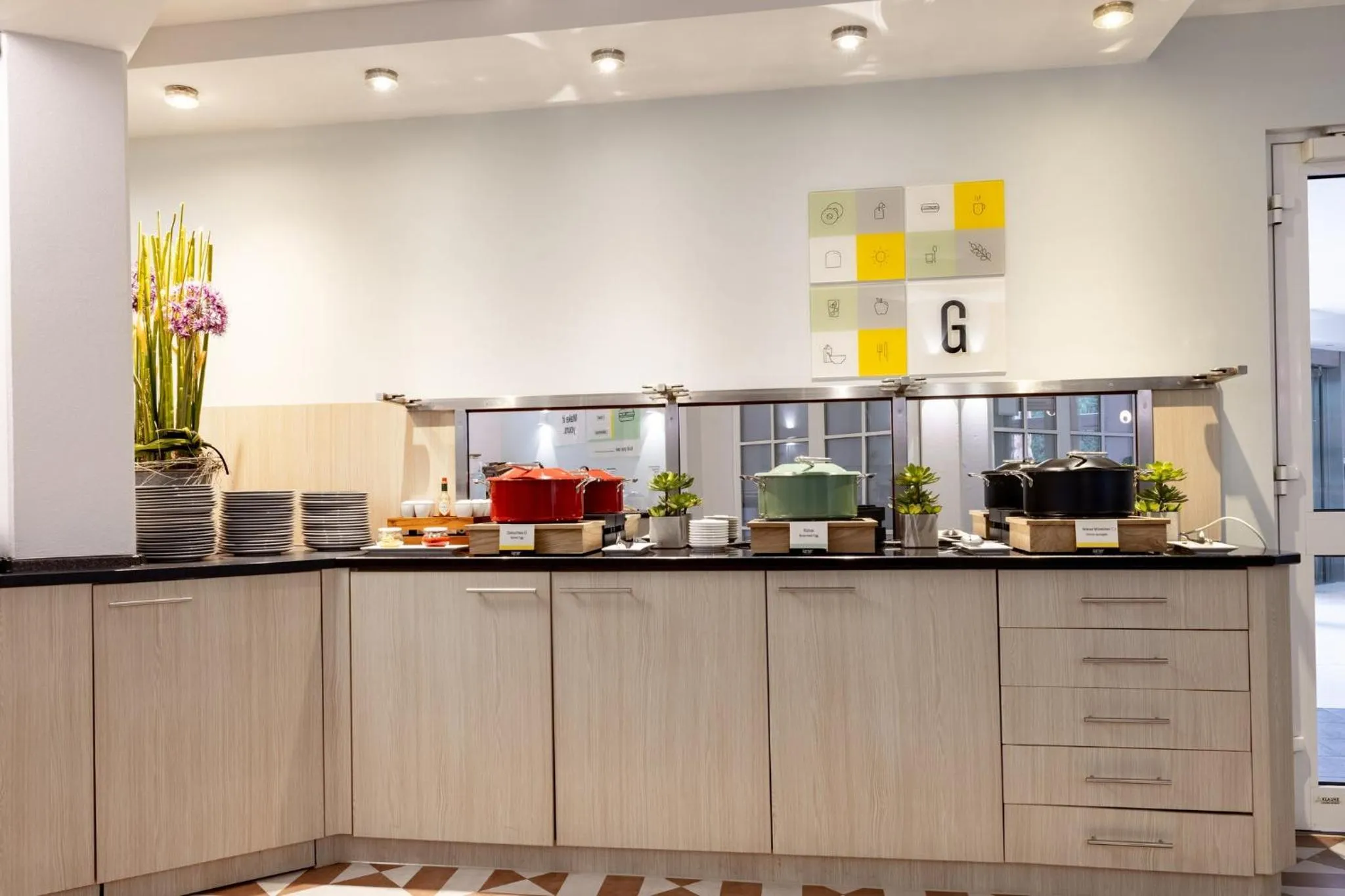 Restaurant/places to eat in Garner Hotel Oberhausen