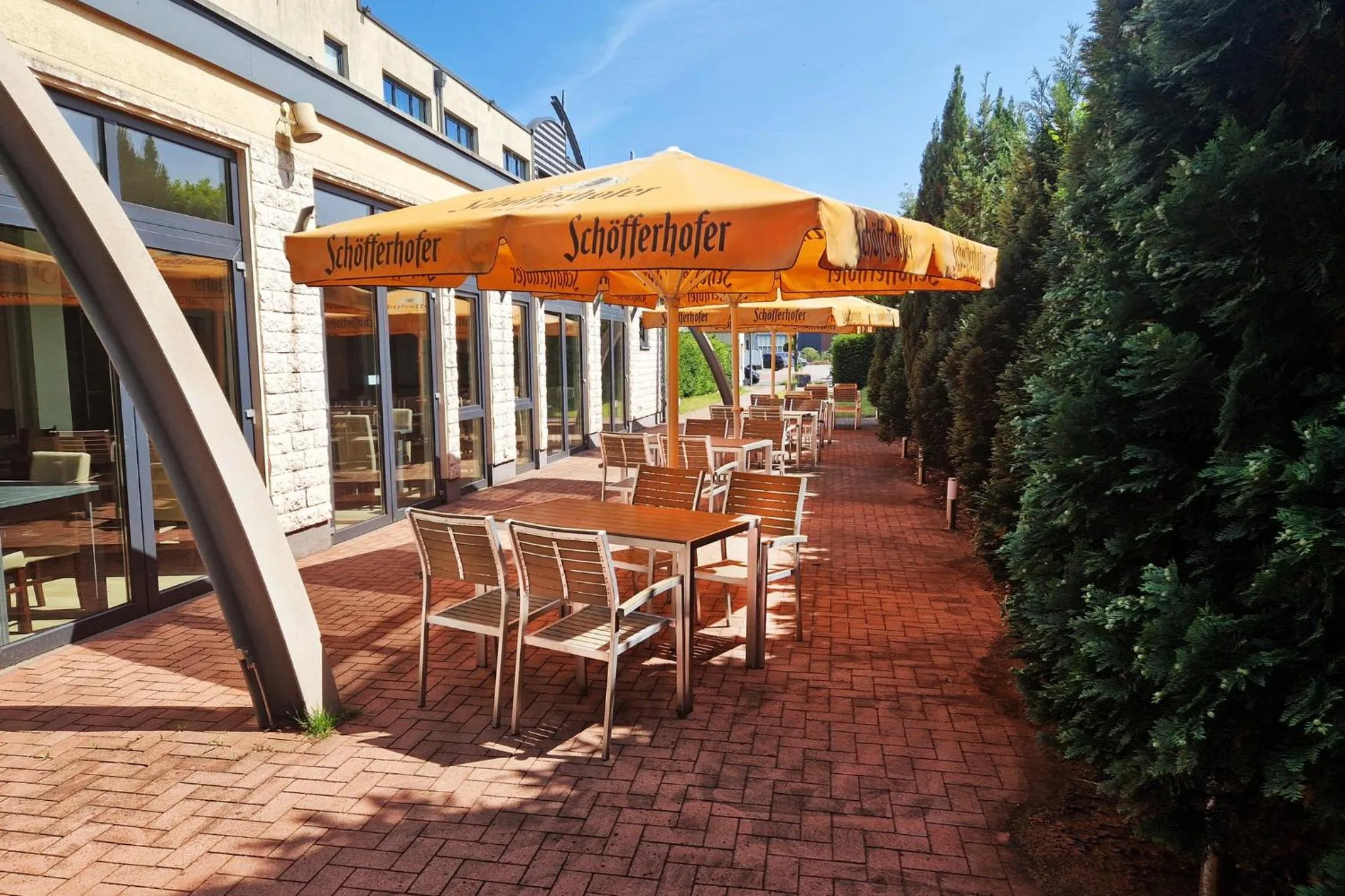 Restaurant/places to eat in Garner Hotel Oberhausen