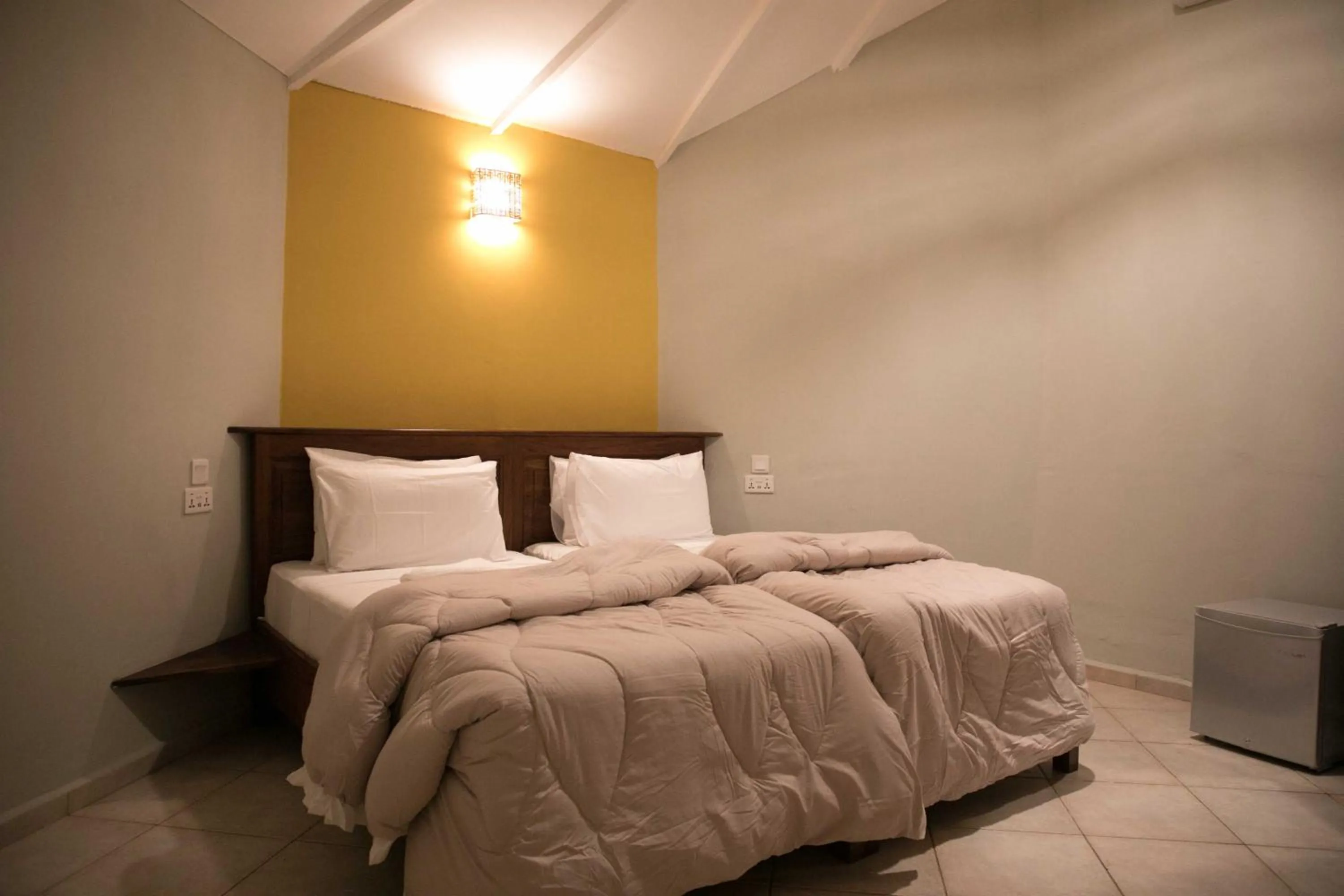 Bedroom, Bed in Tropic Garden Hotel