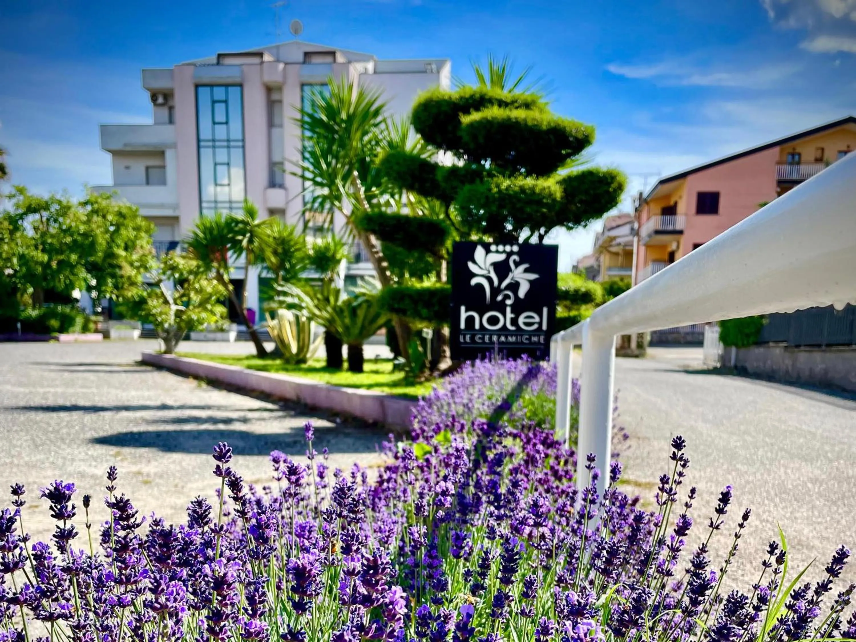 Property building in Hotel Le Ceramiche