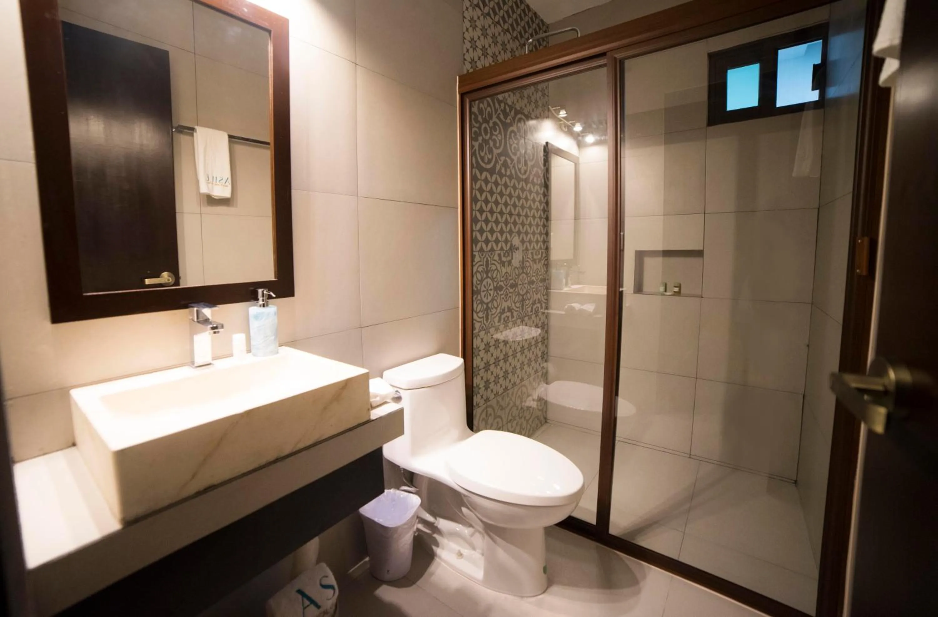 Shower in Asilé Hotel Boutique