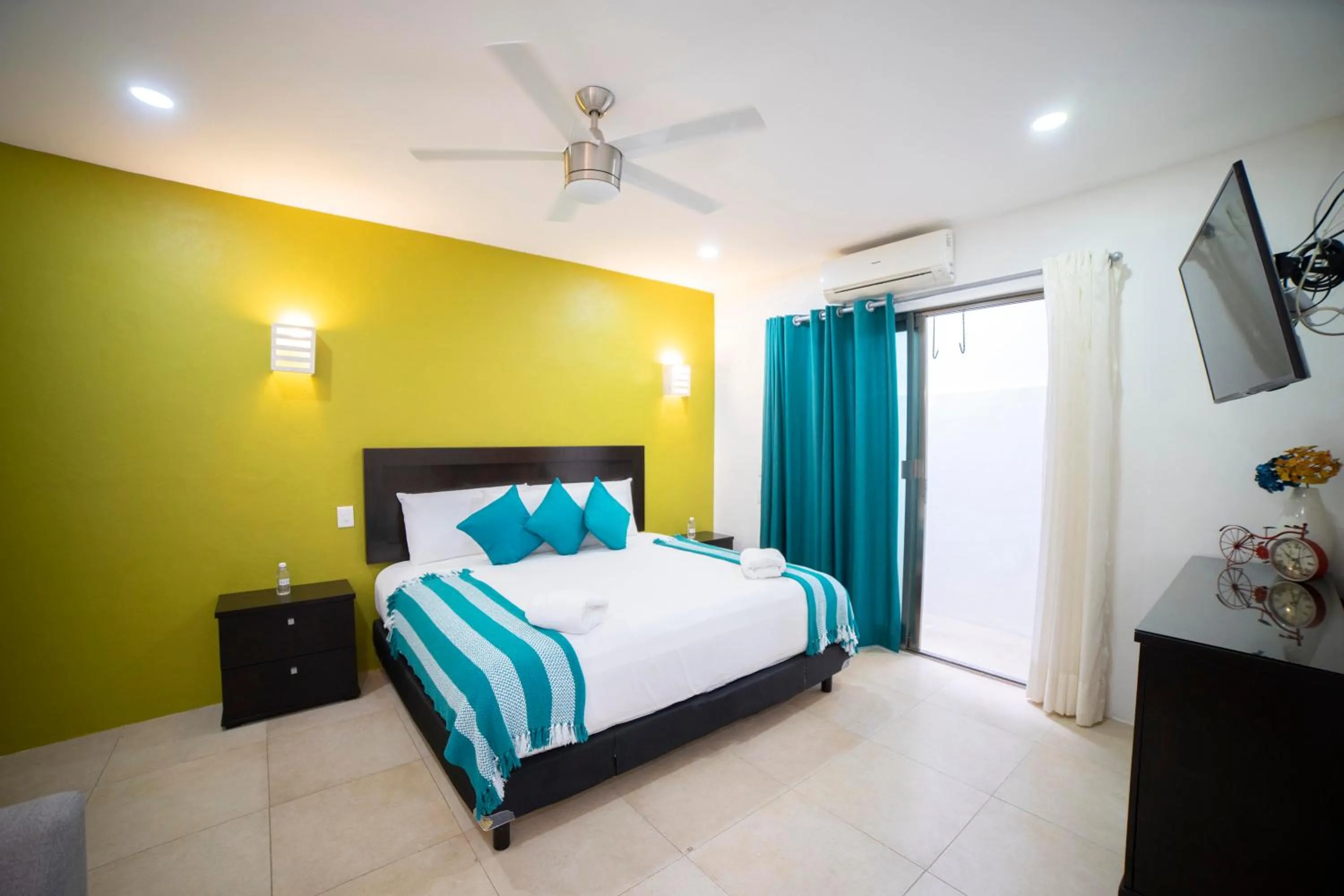 Photo of the whole room, Bed in Asilé Hotel Boutique