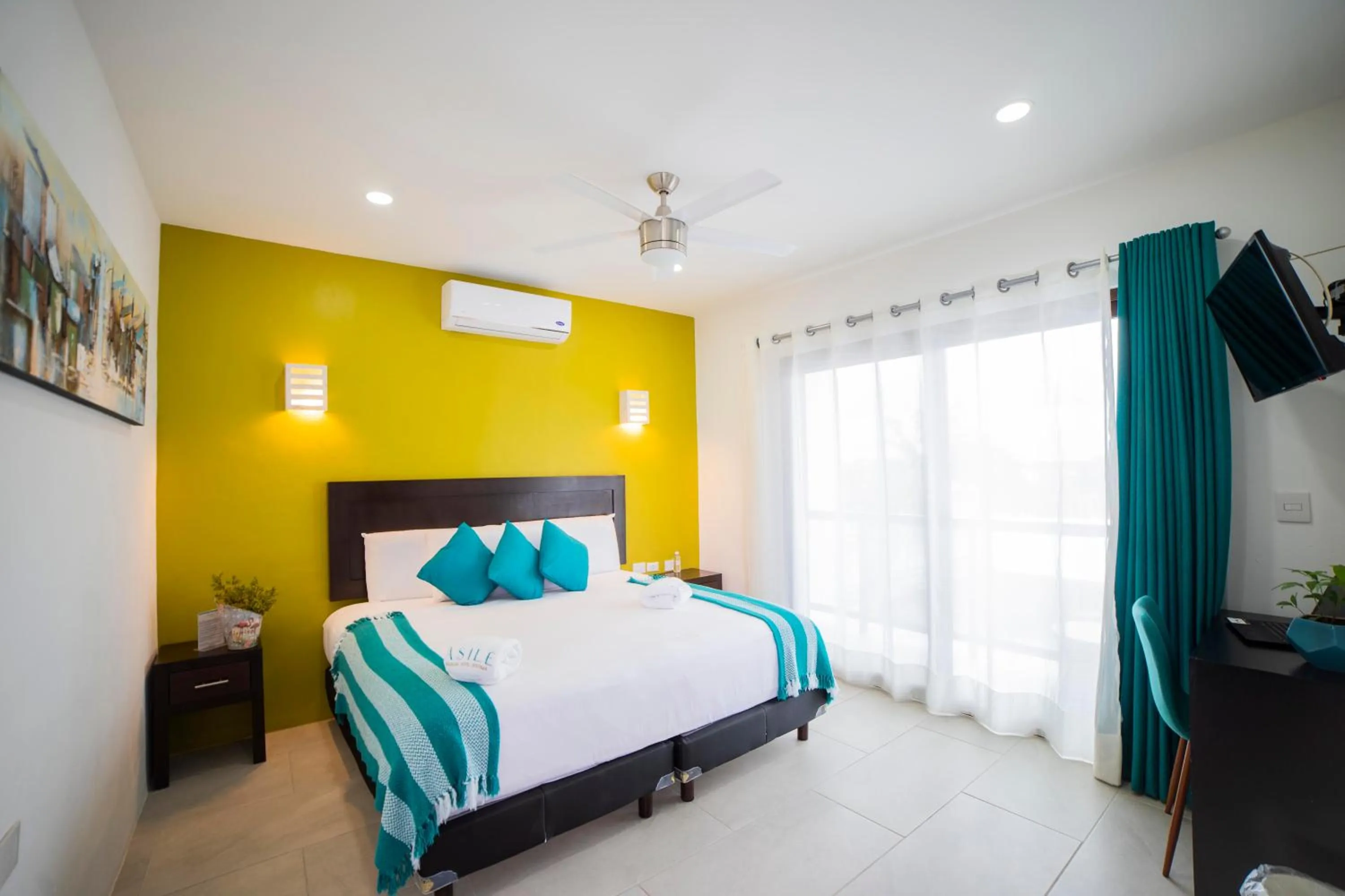 Photo of the whole room, Bed in Asilé Hotel Boutique