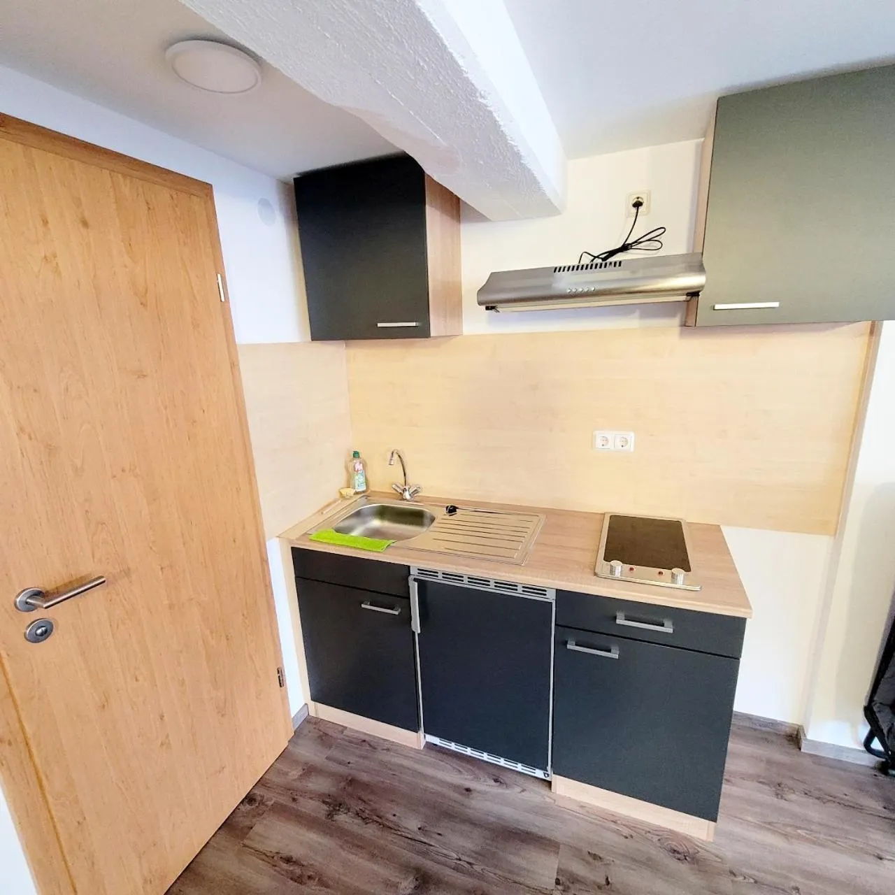 Kitchen or kitchenette in BnB Fliegerhaeusle Hagnau 24h Self Check In