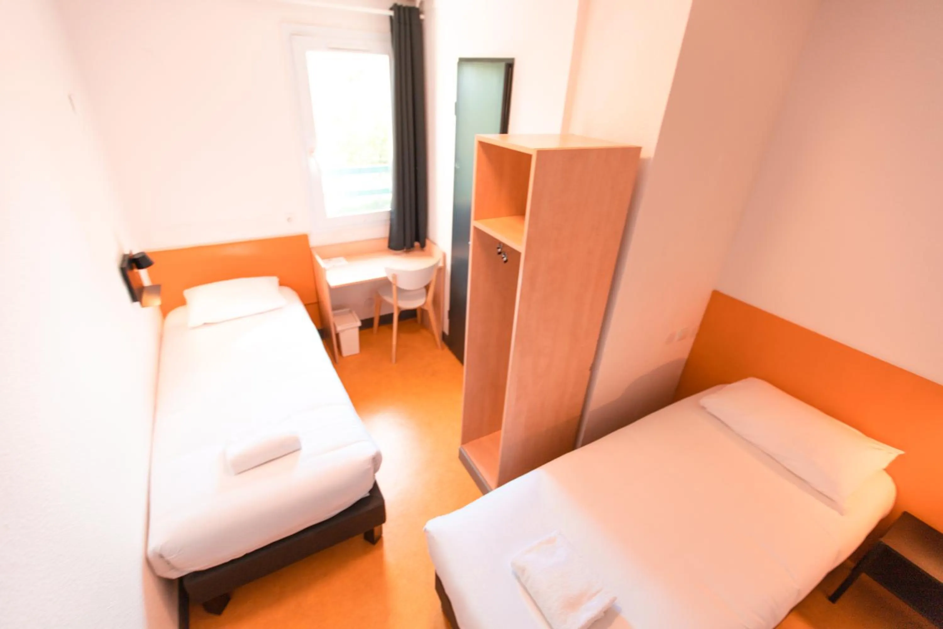 TV and multimedia, Bed in Face West Le Pontet