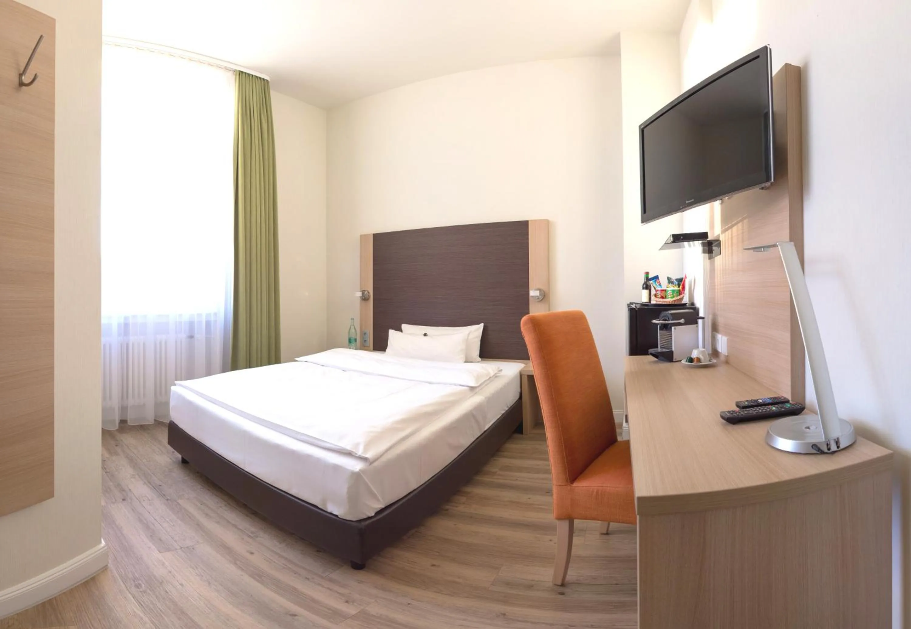 Photo of the whole room, Bed in Apartmenthotel Kaiser Karl