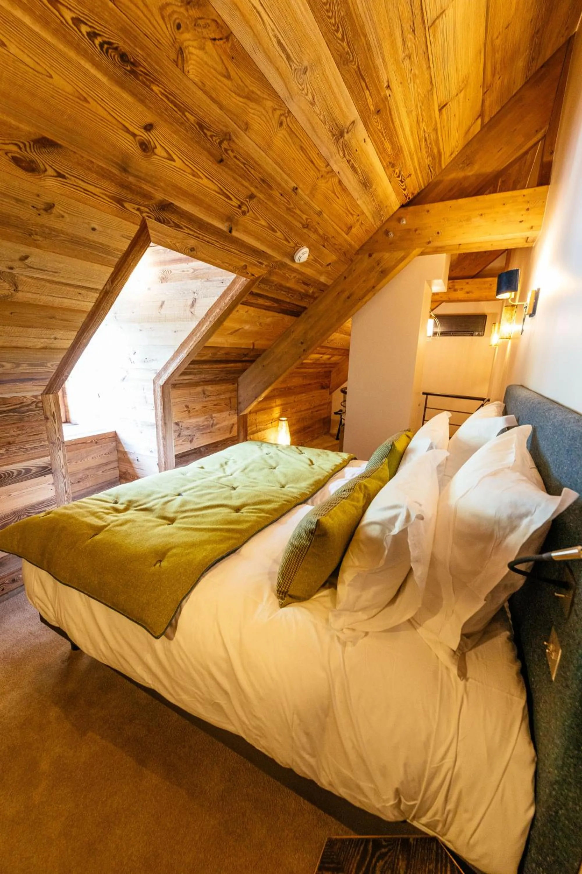 Bed in Hotel Le V de Vaujany