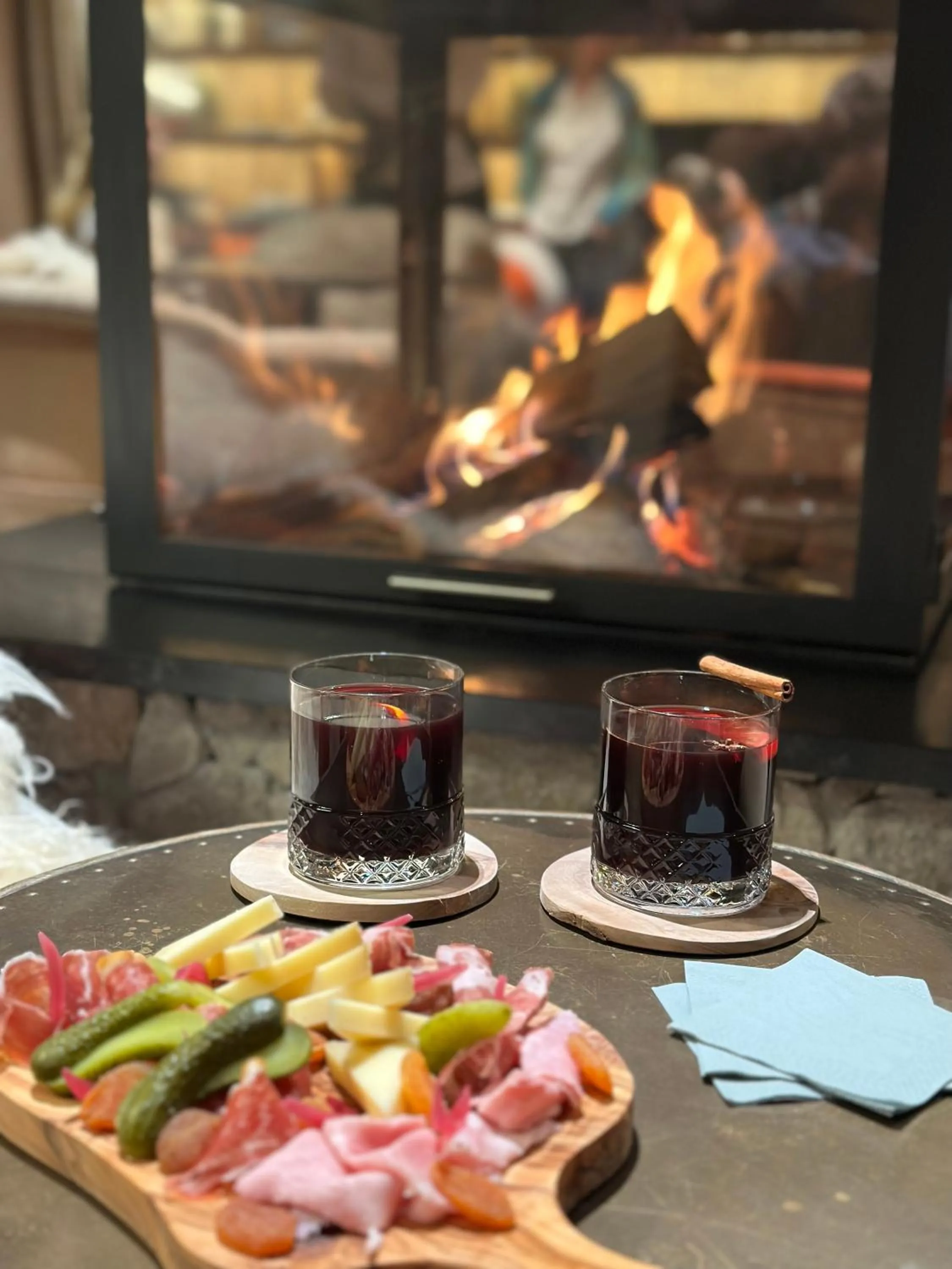 Lounge or bar in Hotel Le V de Vaujany