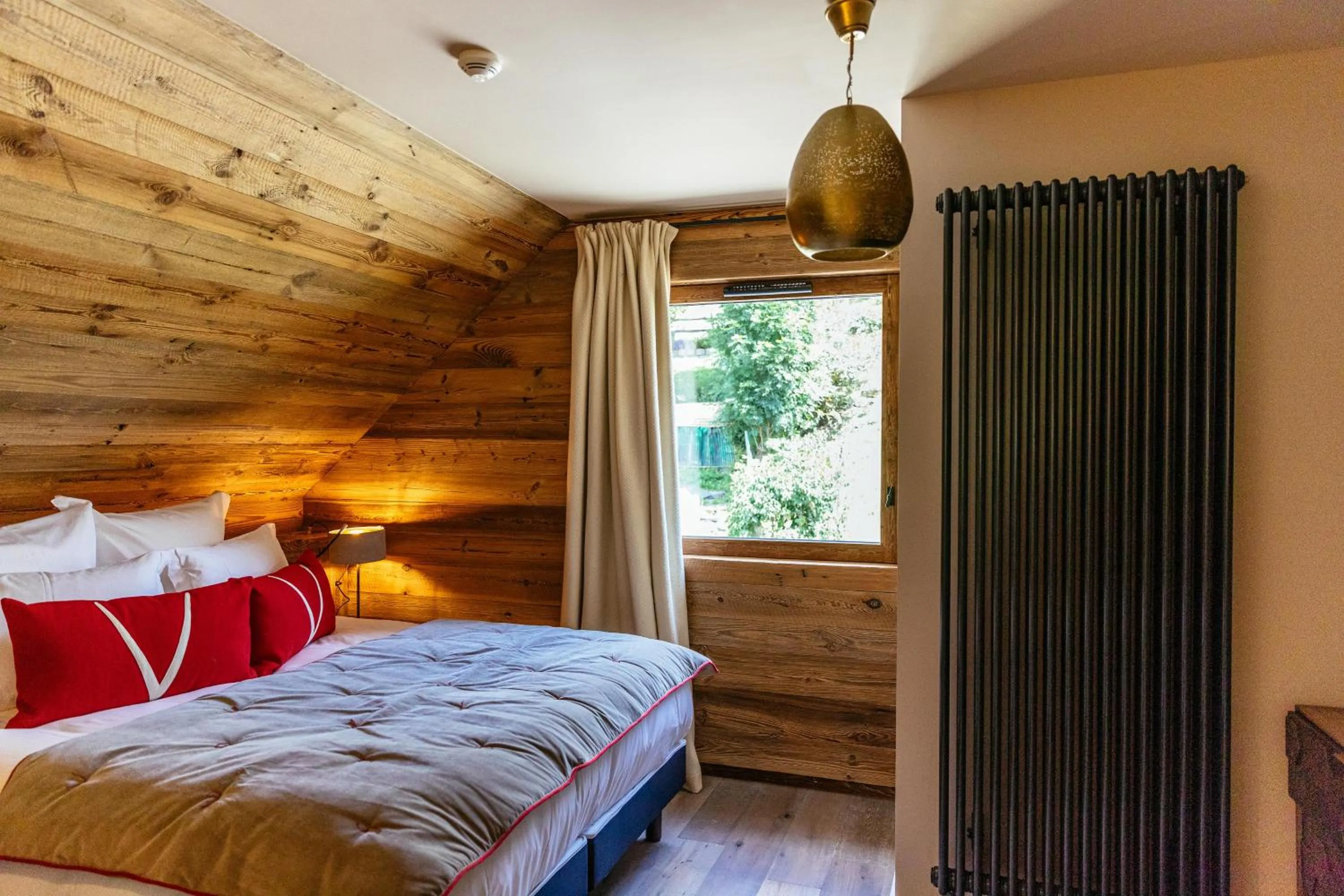 Bed in Hotel Le V de Vaujany