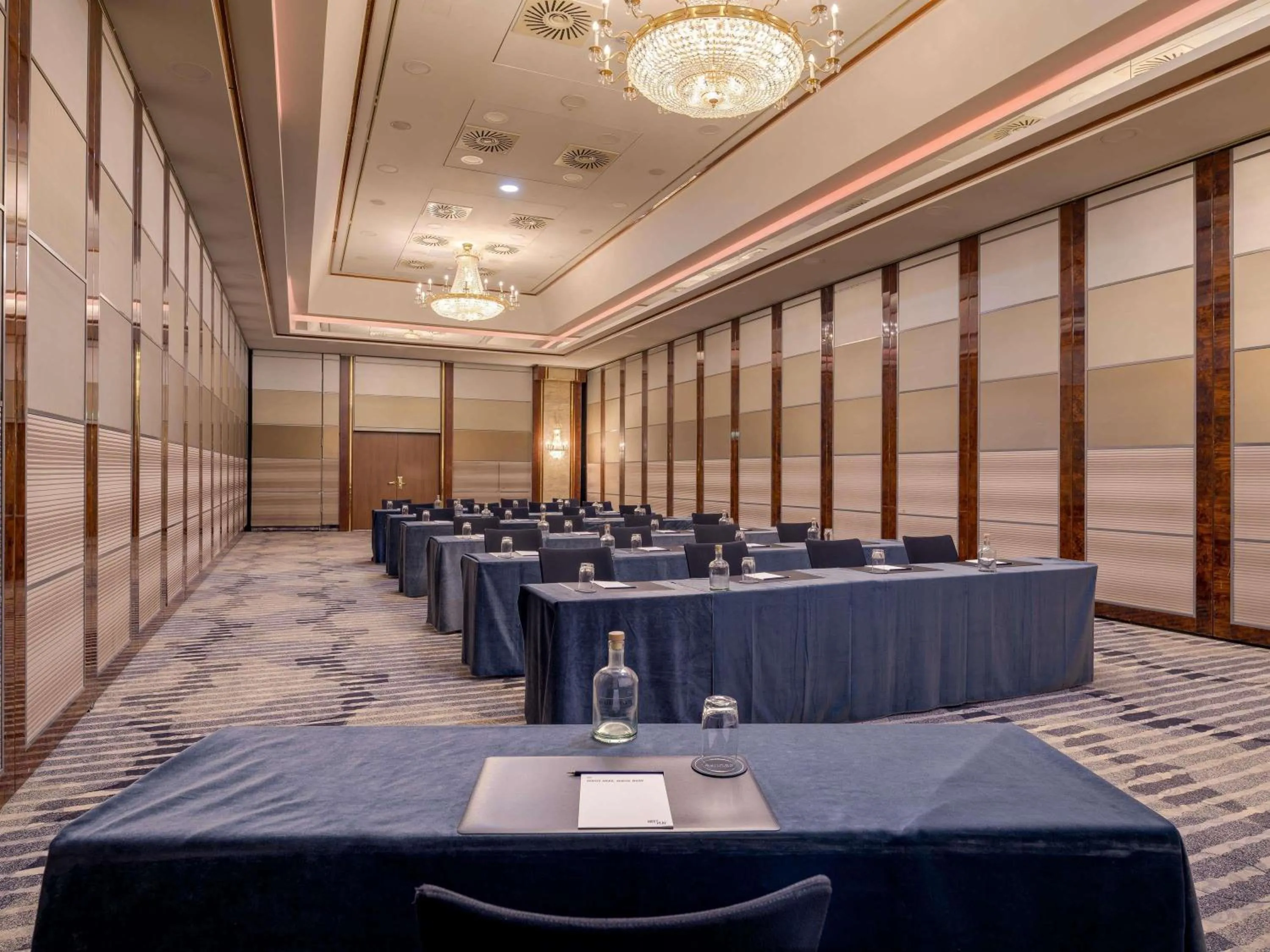 Meeting/conference room in Pullman Cologne