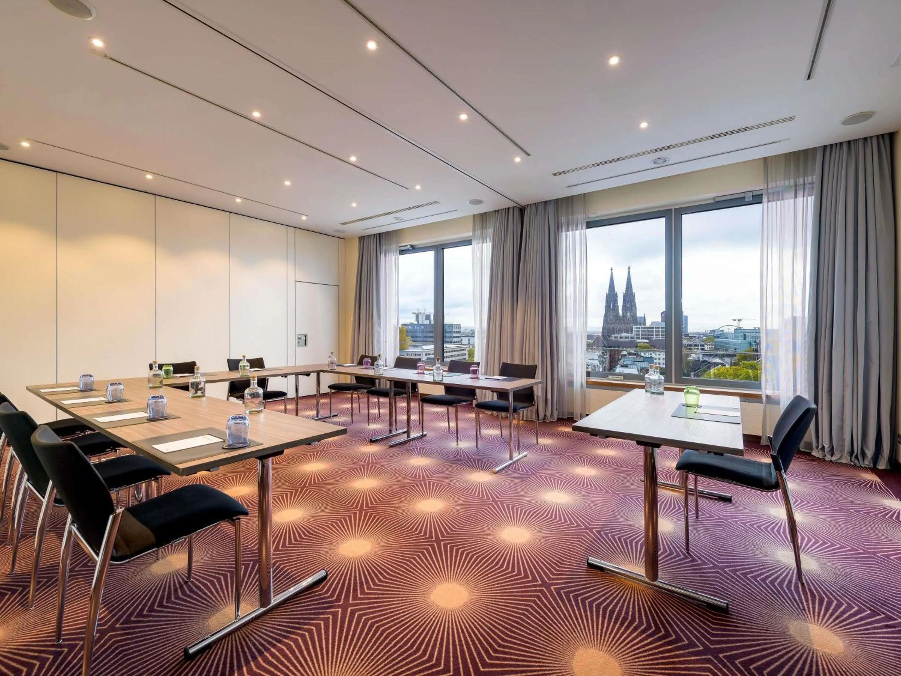 Meeting/conference room in Pullman Cologne