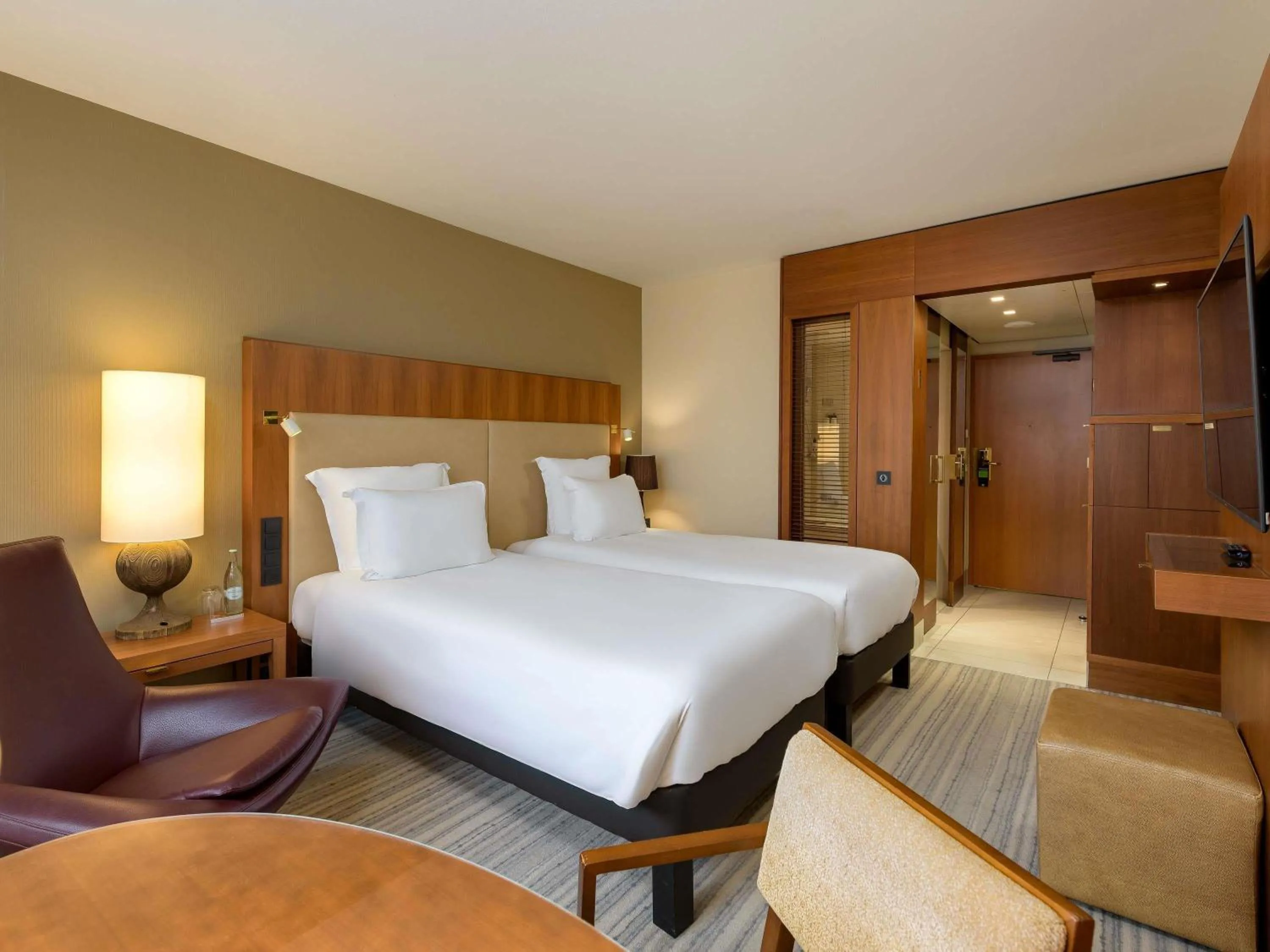 Bedroom, Bed in Pullman Cologne