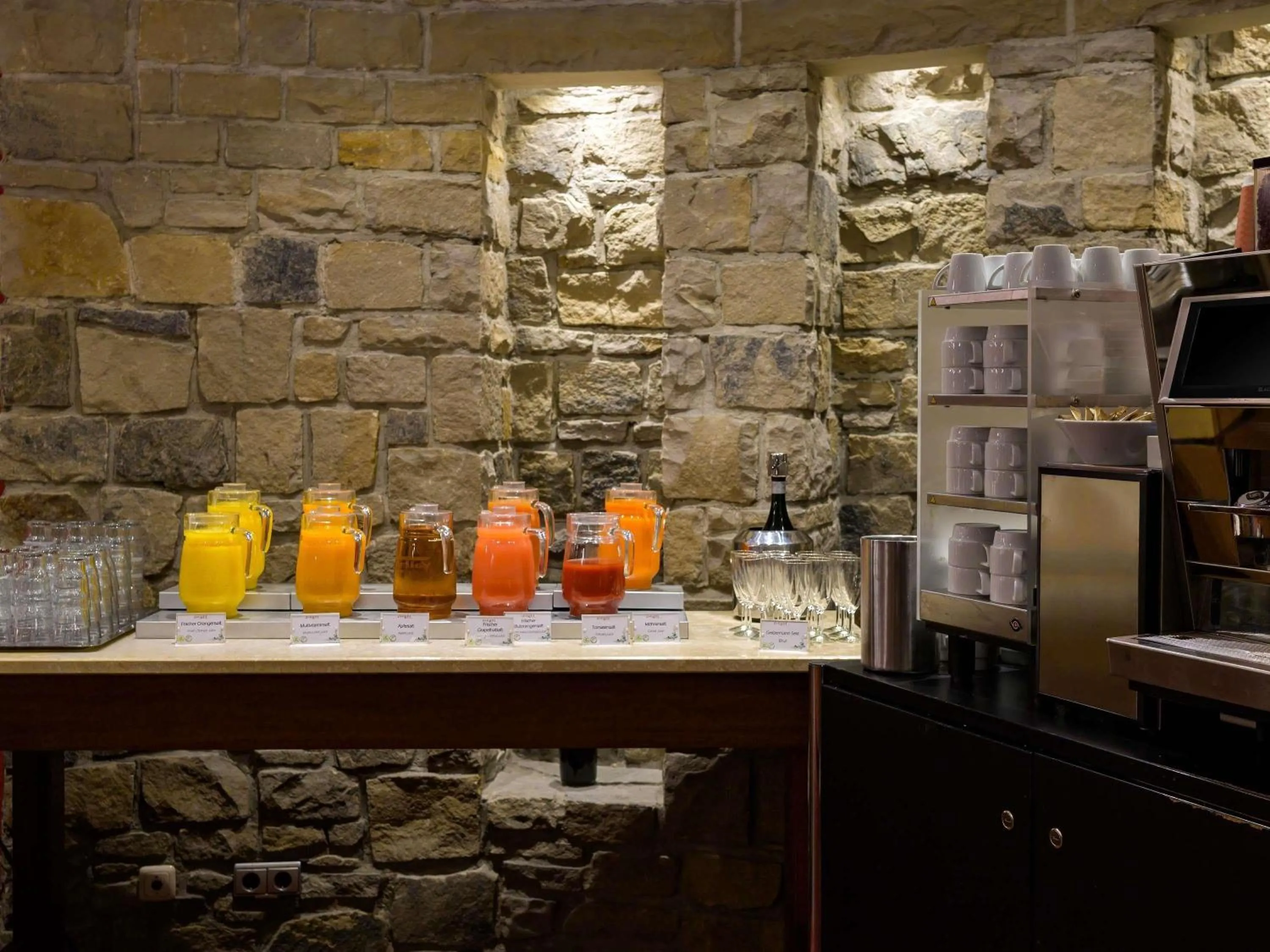 Breakfast in Pullman Cologne