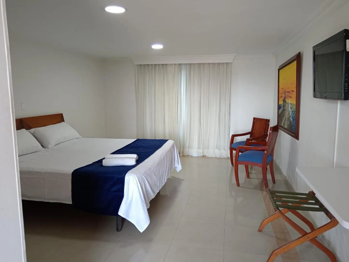 Photo of the whole room in Hotel Charthon Barranquilla