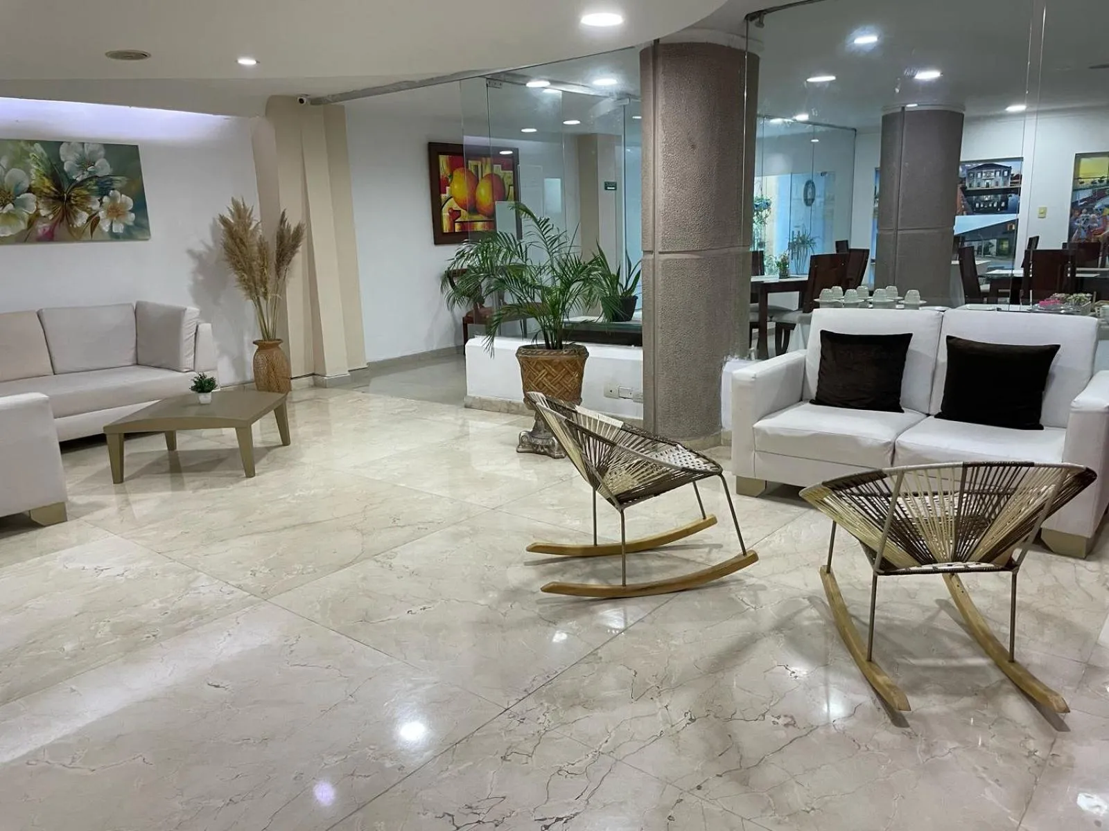 Lobby or reception in Hotel Charthon Barranquilla