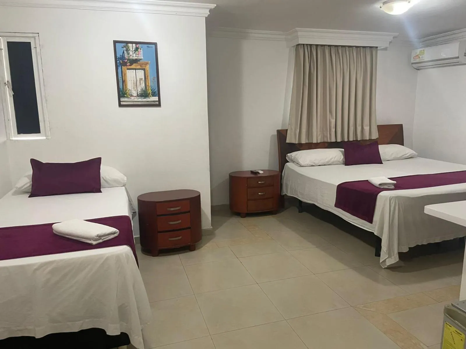 Photo of the whole room in Hotel Charthon Barranquilla