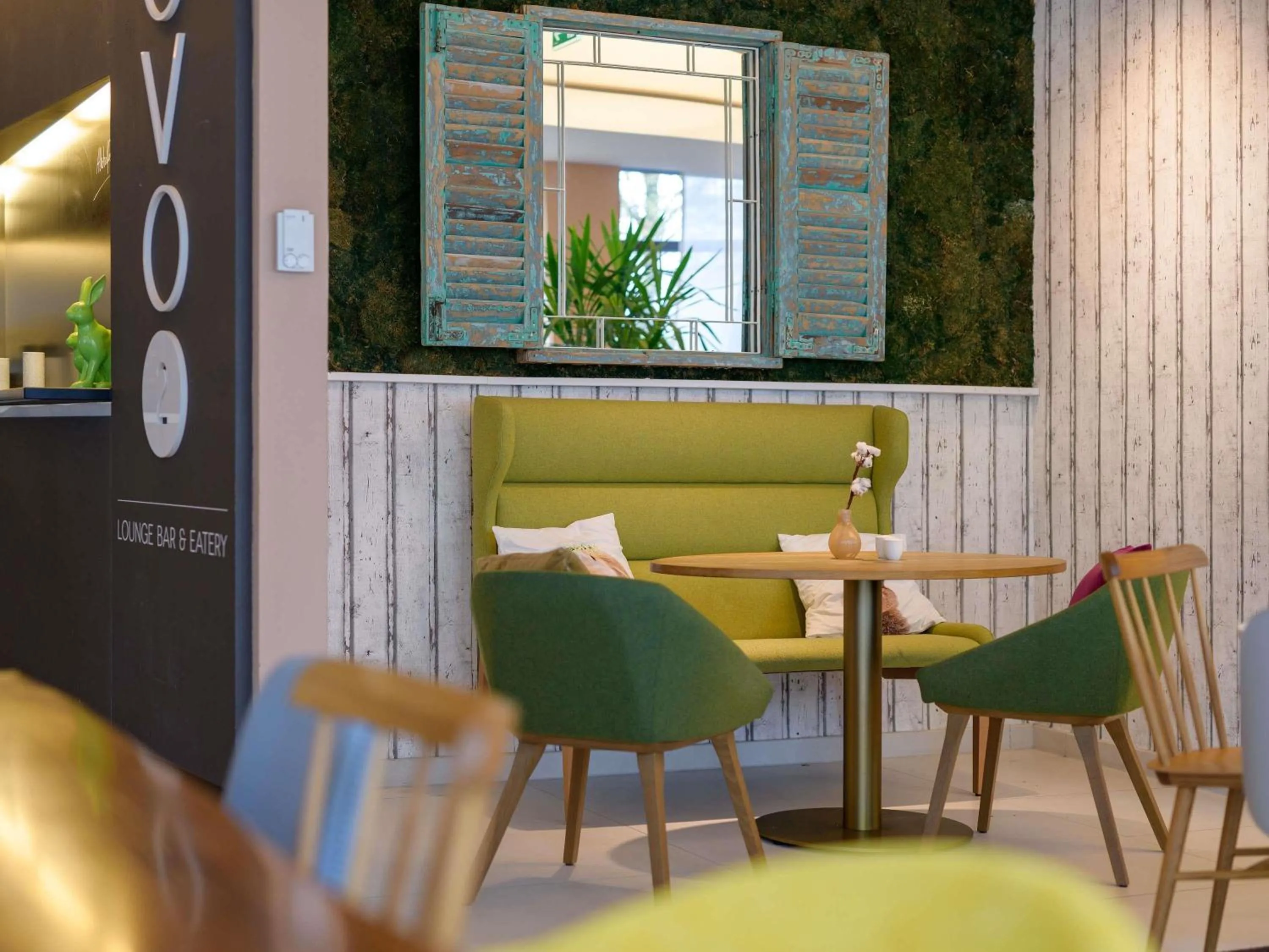 Lounge or bar in Novotel Nürnberg am Messezentrum