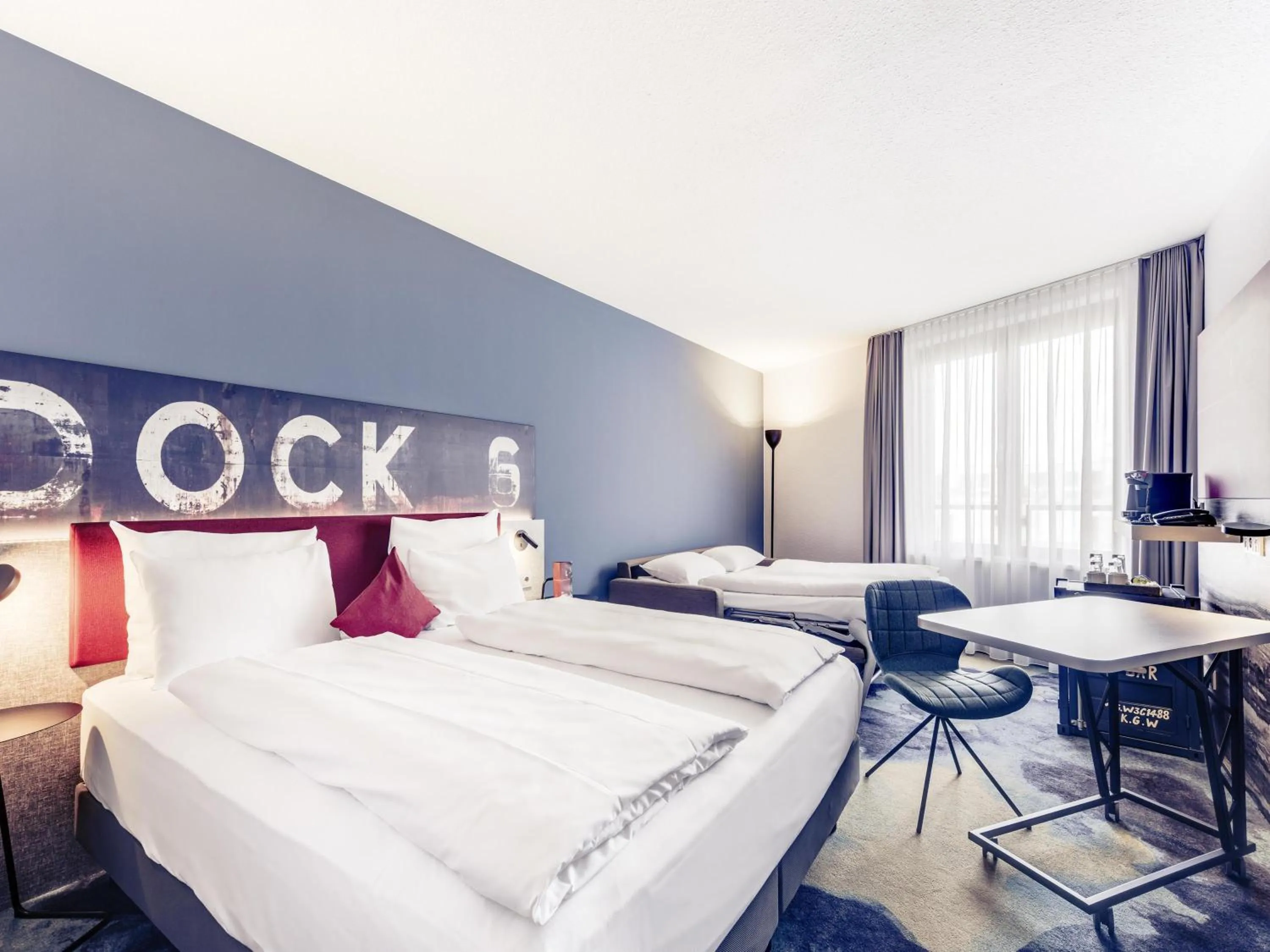 Bedroom, Bed in Mercure Hotel Hamburg City