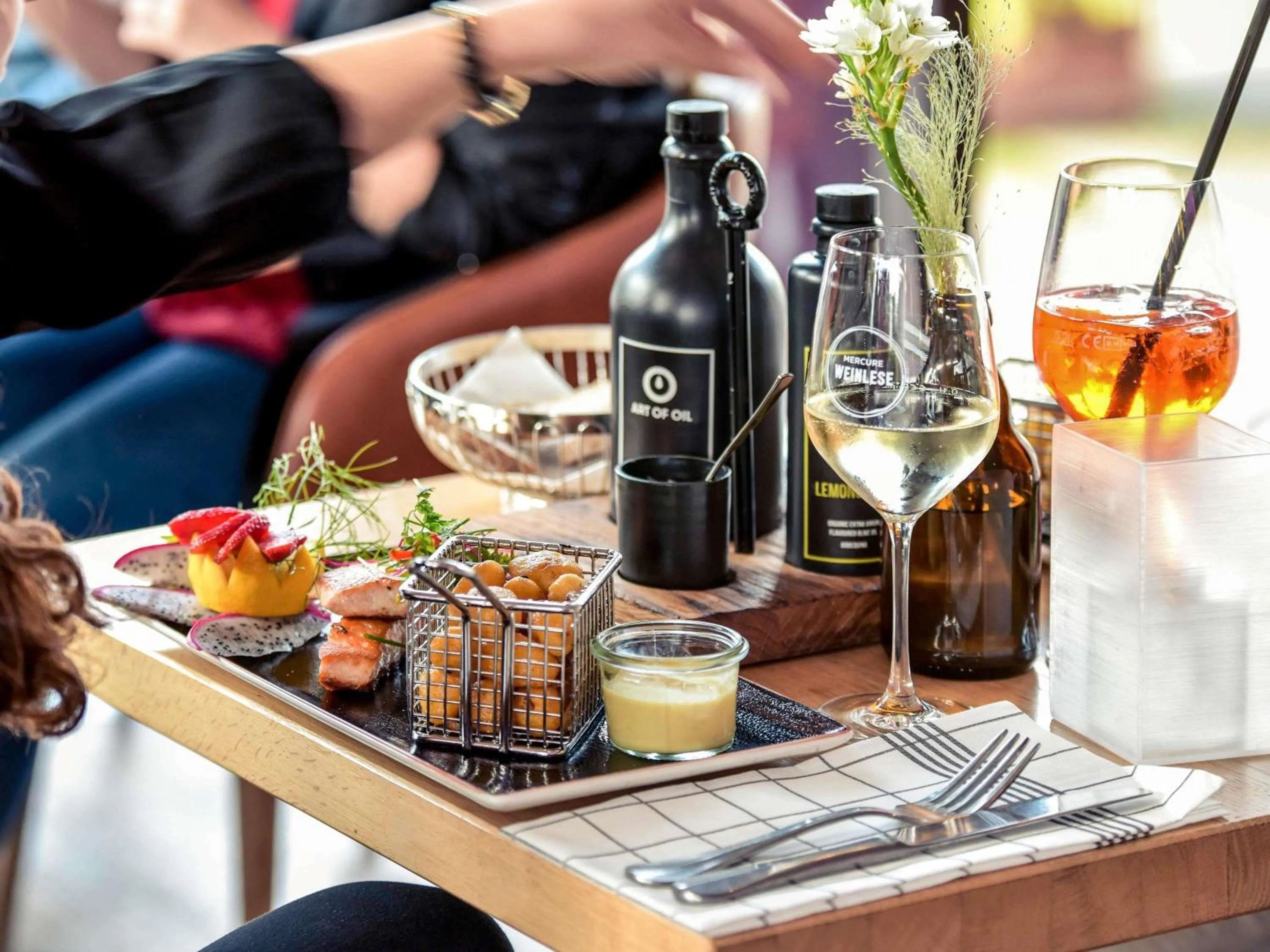 Lounge or bar in Mercure Hotel Hamburg City