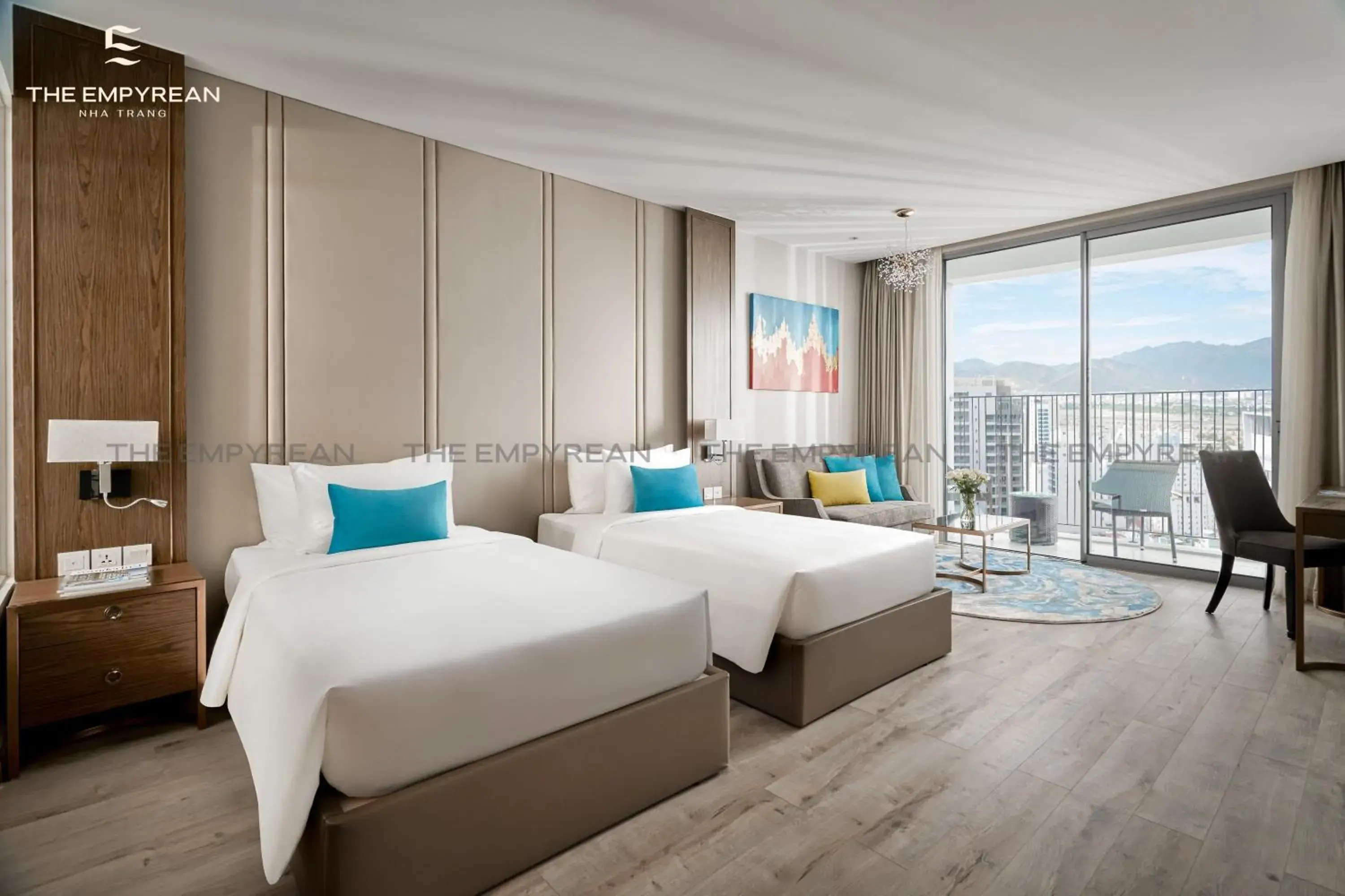 Deluxe Twin Room with City View in The Empyrean Nha Trang Deluxe Twin Room with City View in The Empyrean Nha Trang