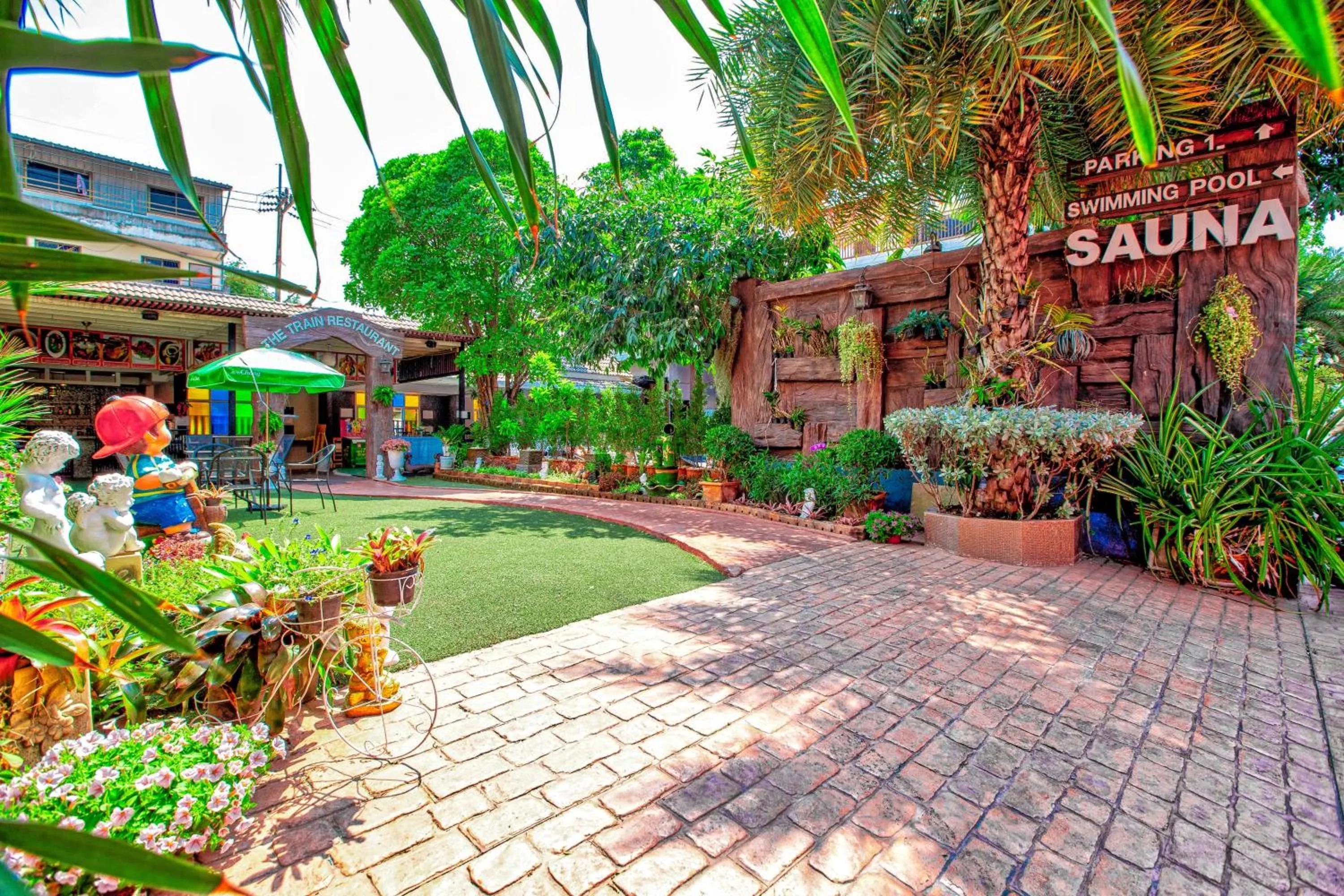 Facade/entrance in The Train Resort