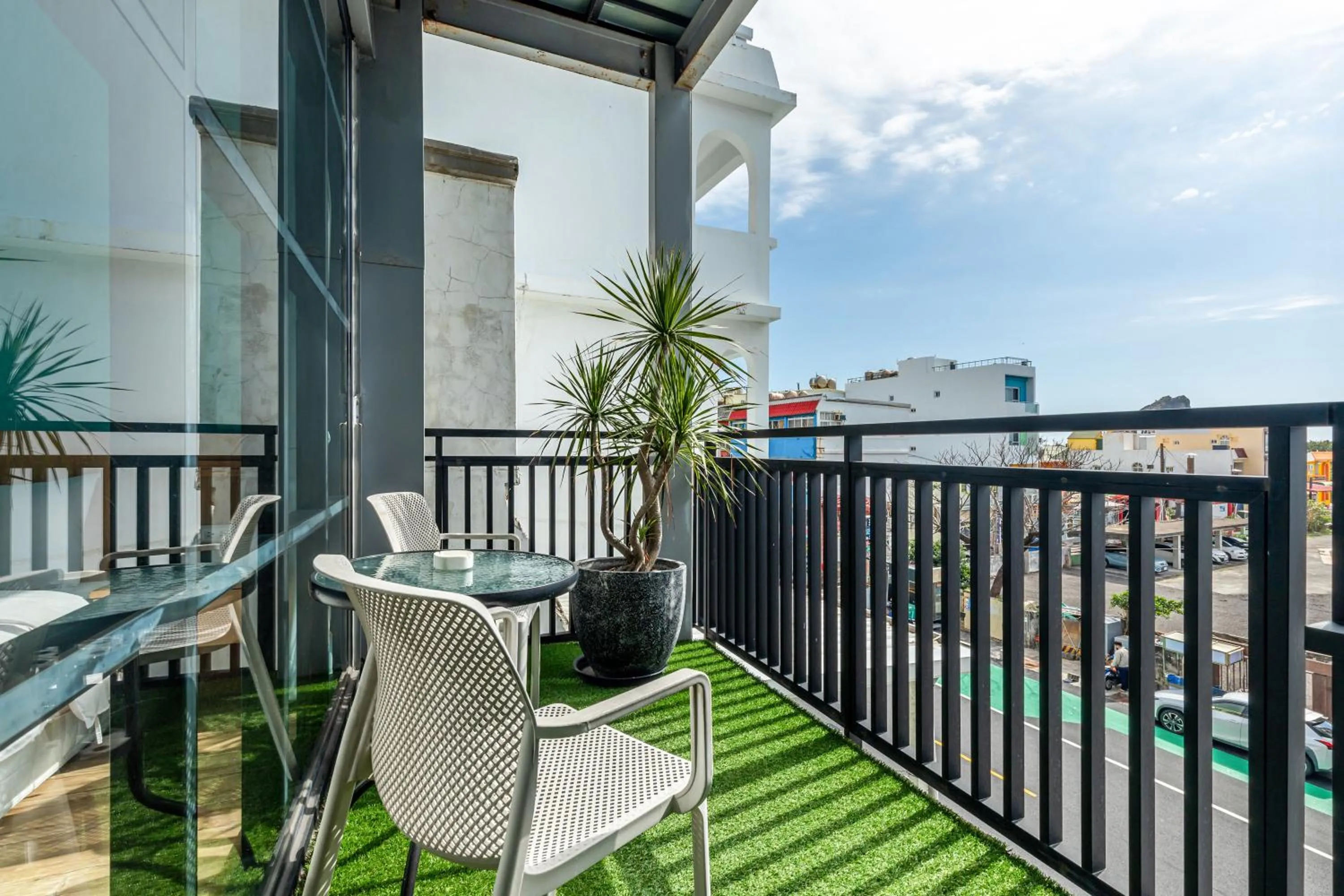 Balcony/Terrace in 35.5 Inn